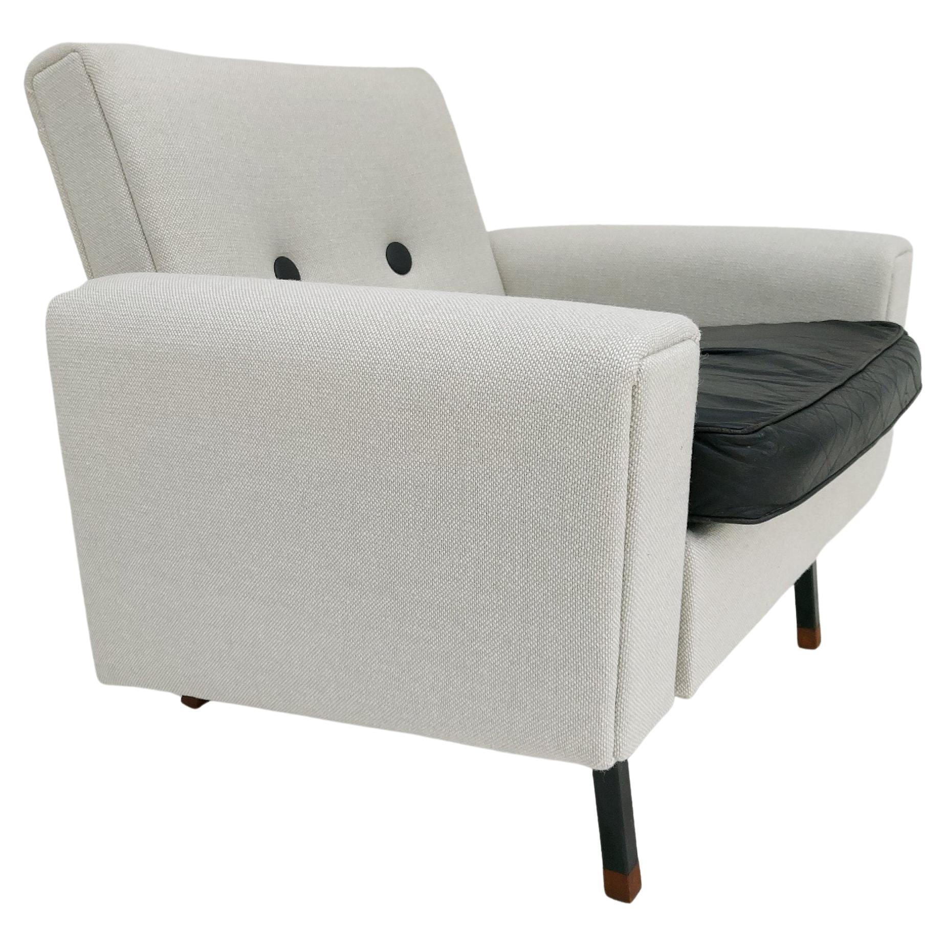 Fauteuil danois des années 70, entièrement retapissé, laine de Kvadrat, cuir