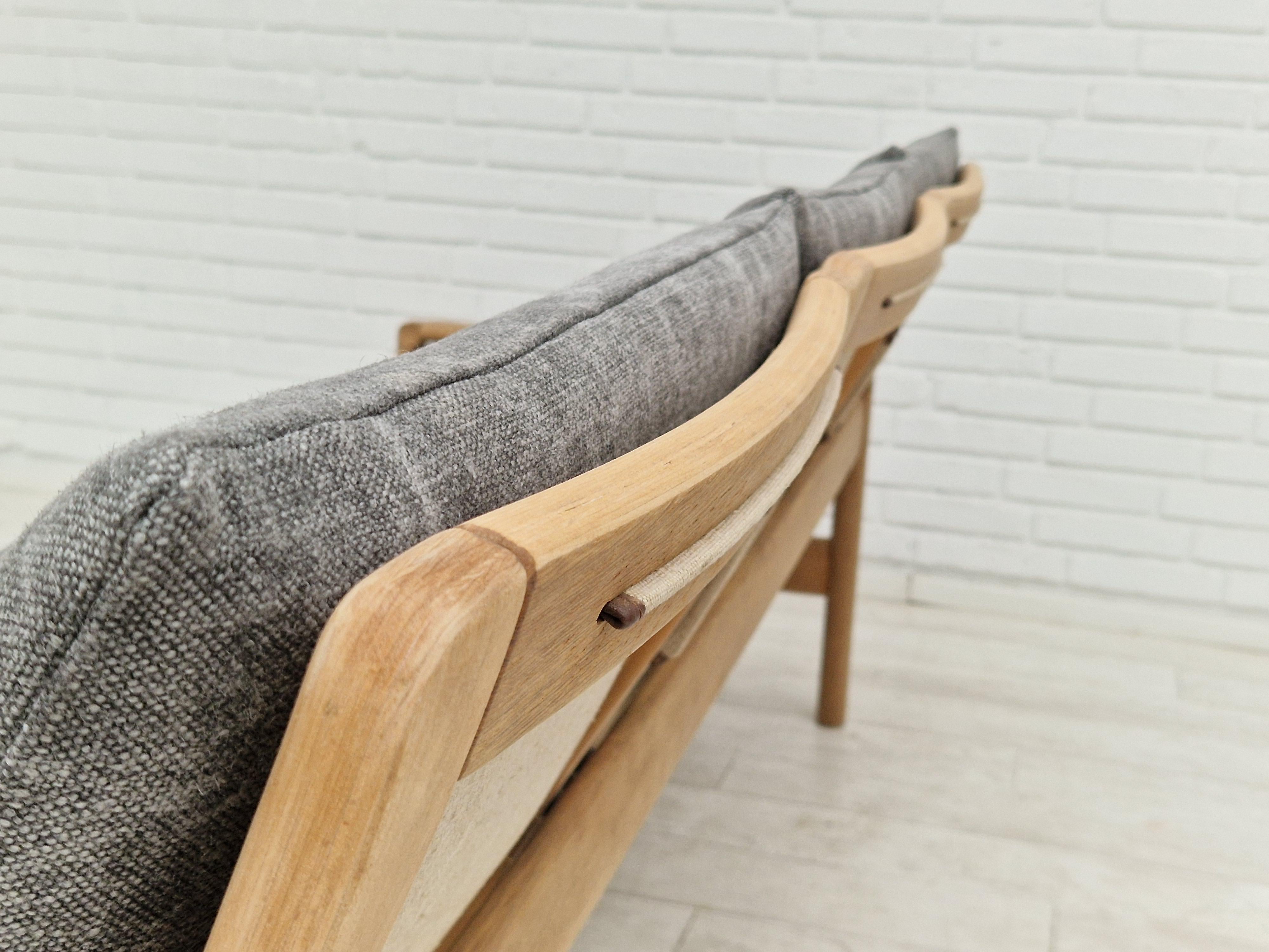 70s, Danish design, renovated 3 seater sofa, linen furniture fabric, oak wood For Sale 3