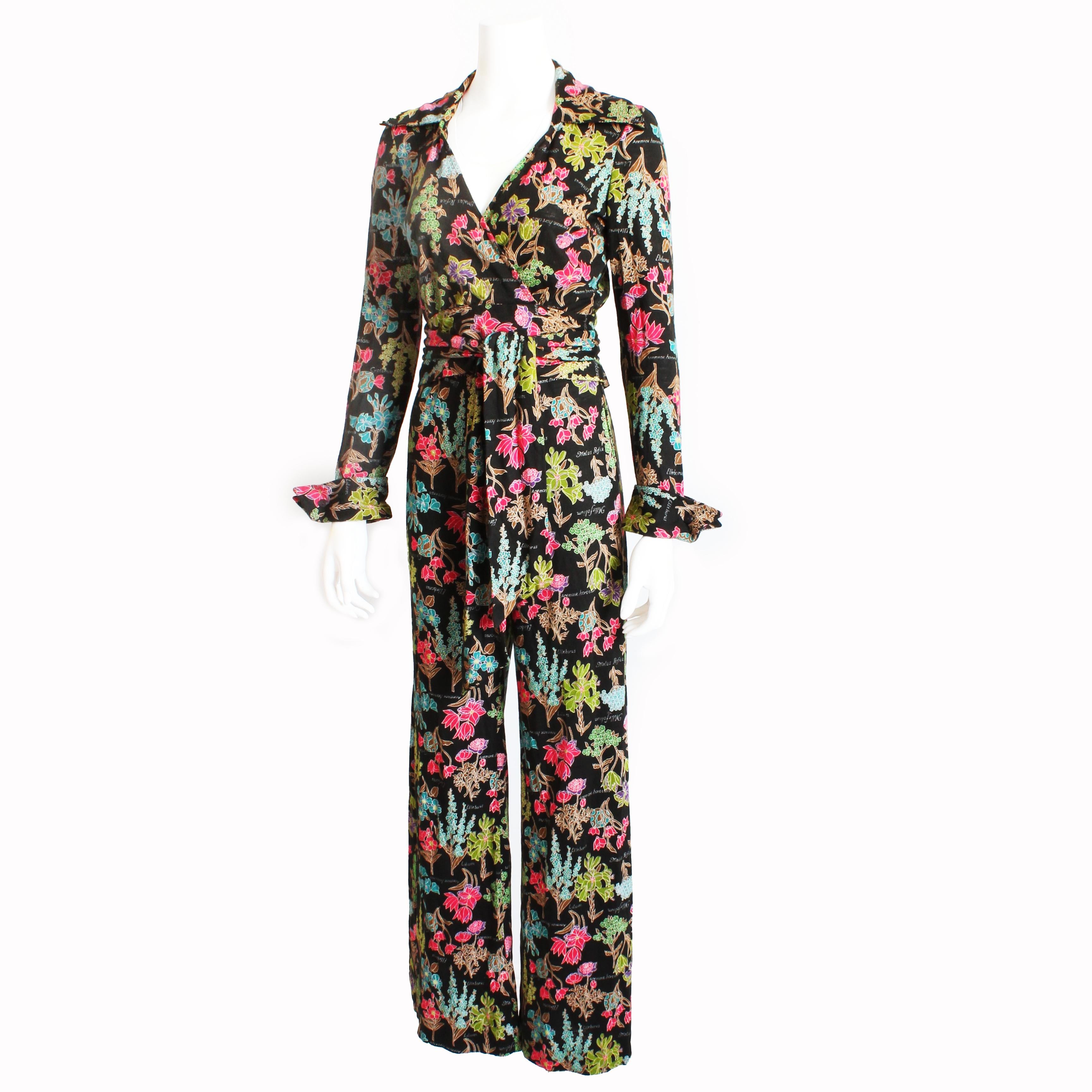 70s Diane Von Furstenberg Wrap Blouse and Pants Set Floral Jersey Rare Sz 12 For Sale 1