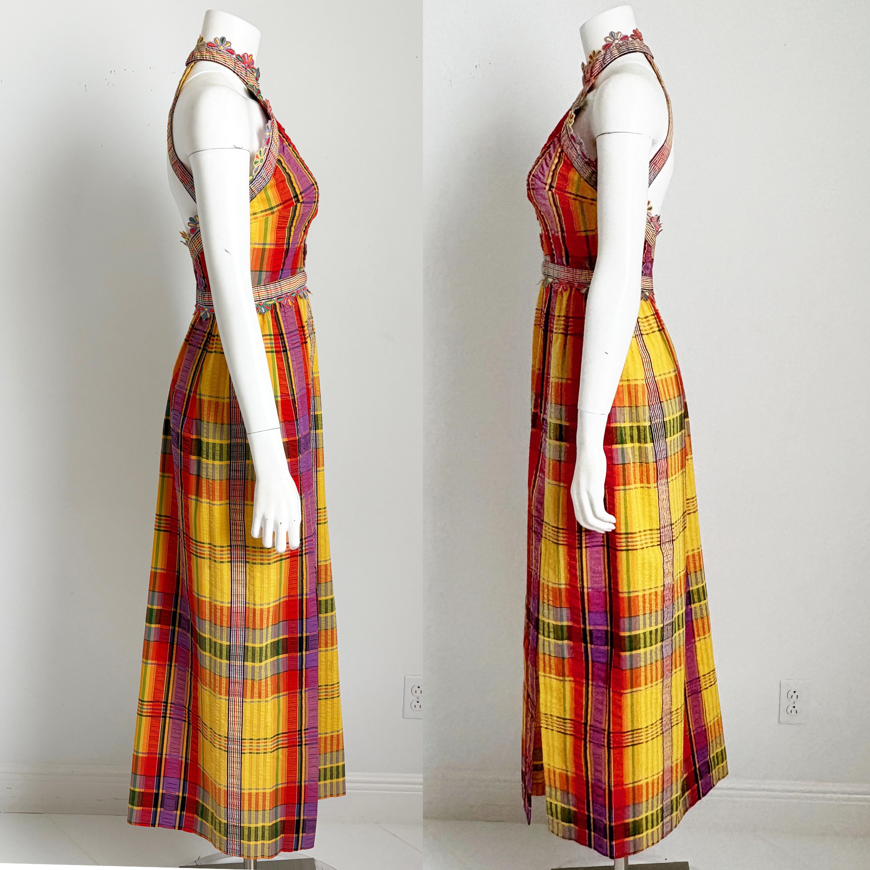 70s Donald Brooks Boutique Dress Halter Textured Plaid Embroidered Floral Trim 8 For Sale 4