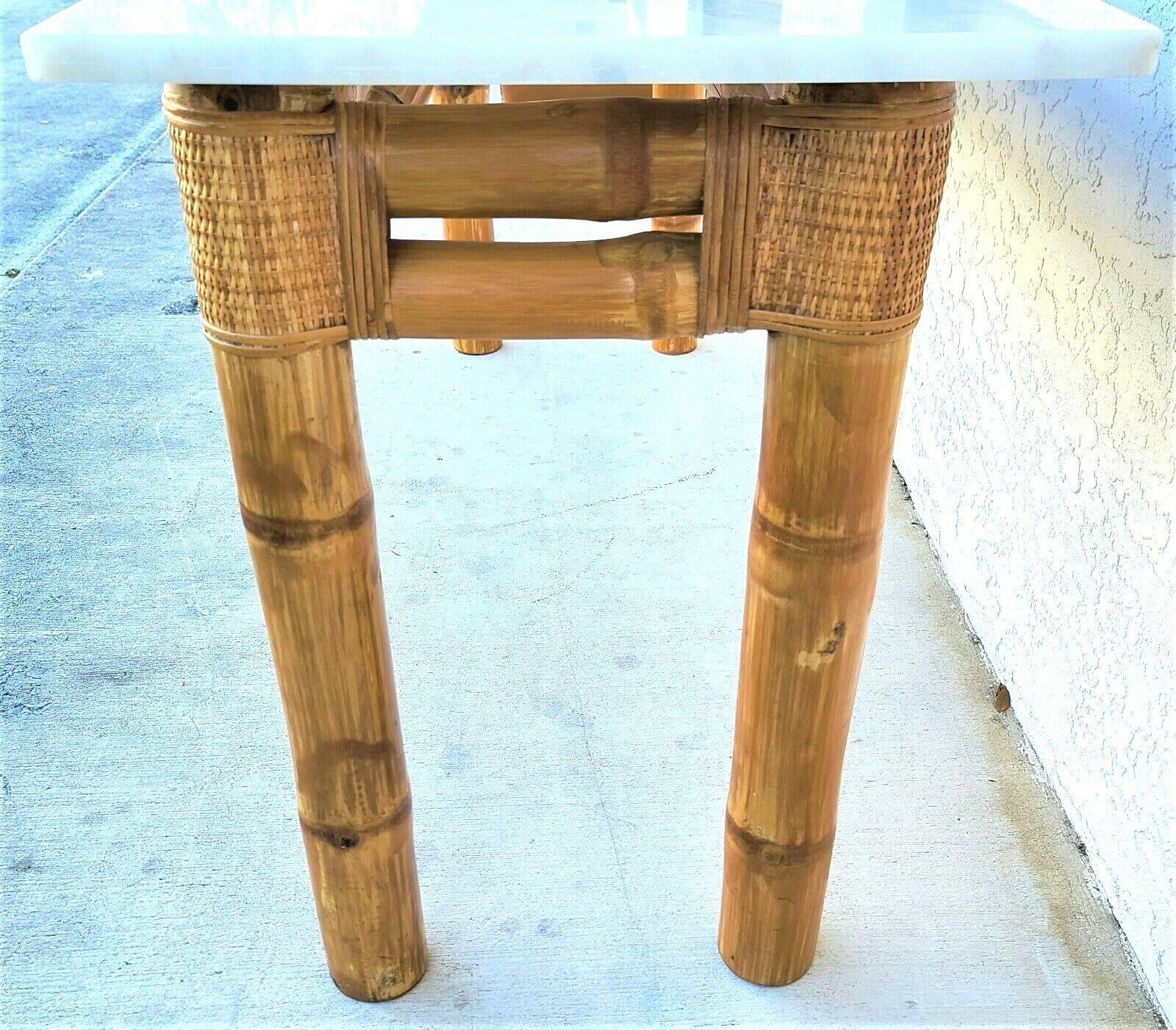 Bambou Console pour canapé éléphant en bambou, rotin et dessus en marbre, années 70 en vente