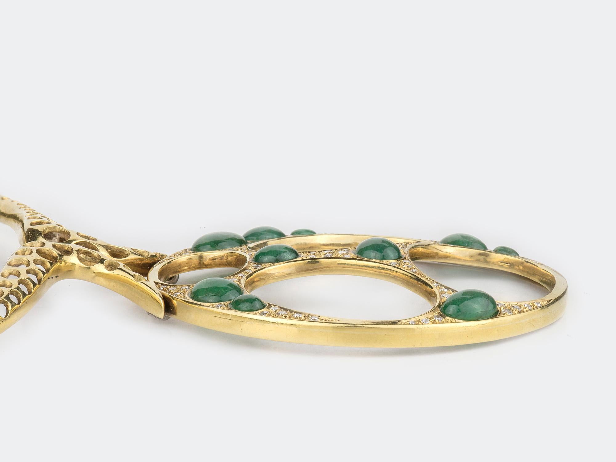 Cabochon 1970s Emerald Torque Pendant Necklace For Sale
