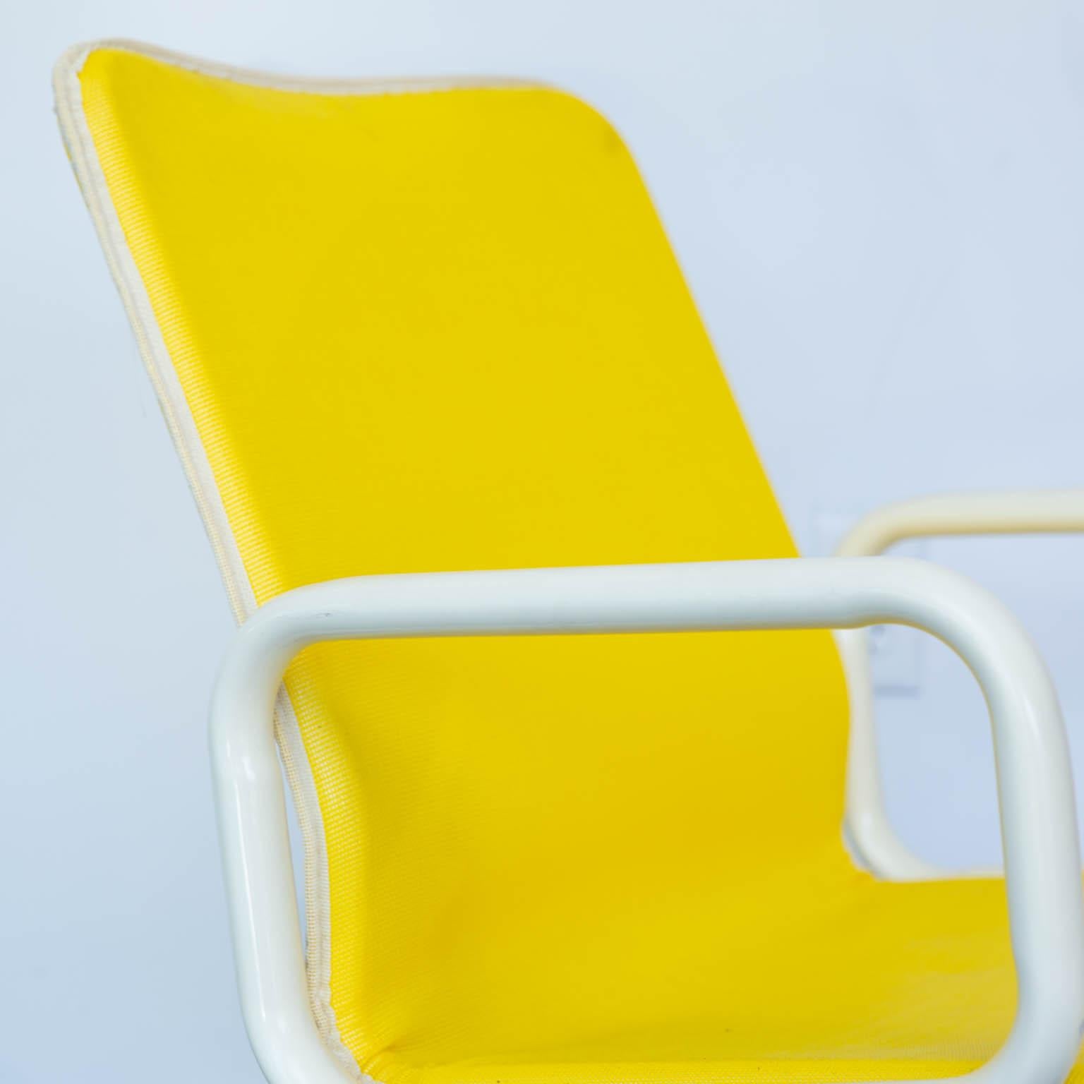Powder-Coated 1970s Era Samsonite 4-Piece Outdoor Set