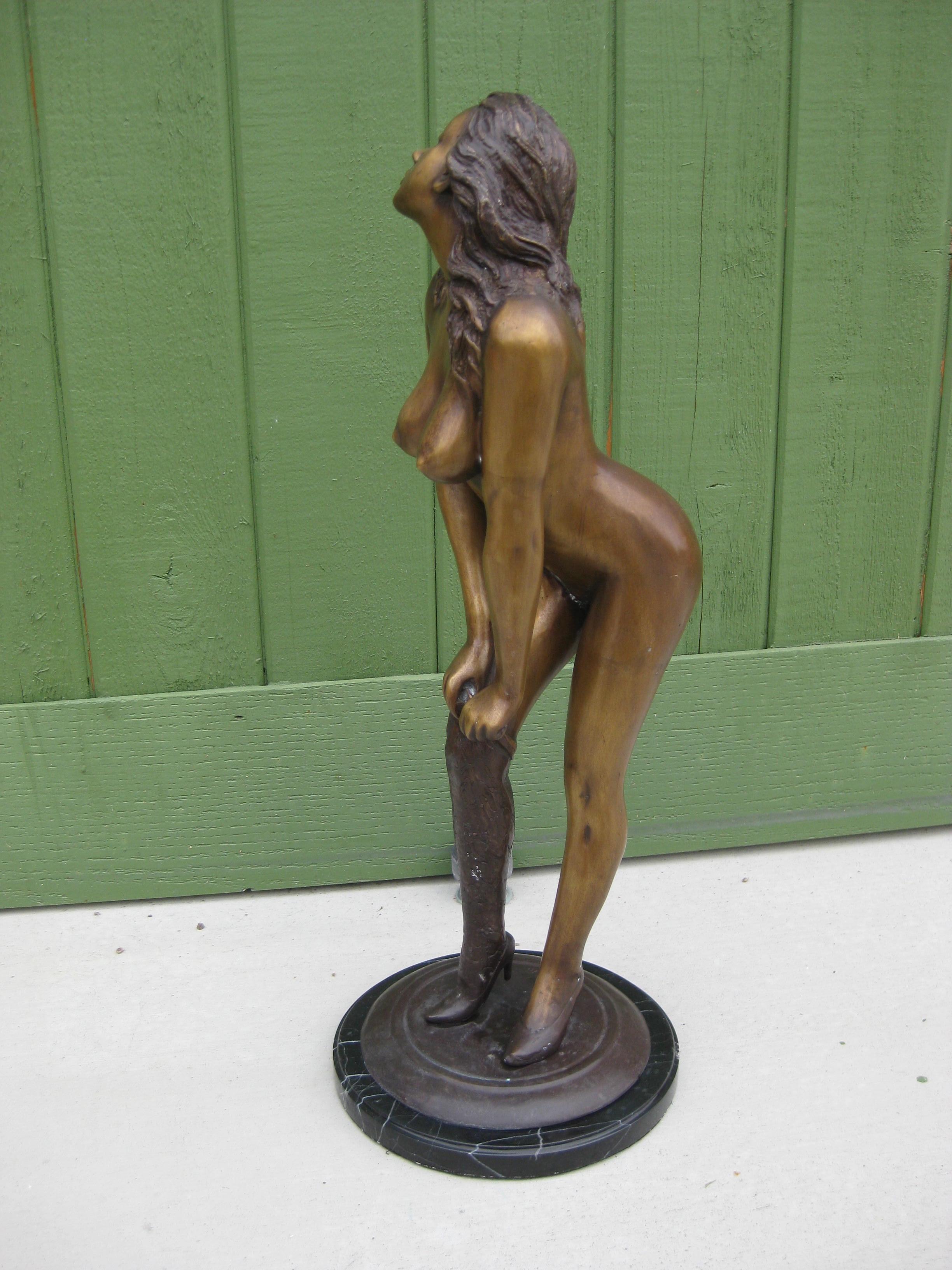 Scultura erotica in bronzo degli anni '70, nuda, risicata ed esotica, firmata! Francese? 23