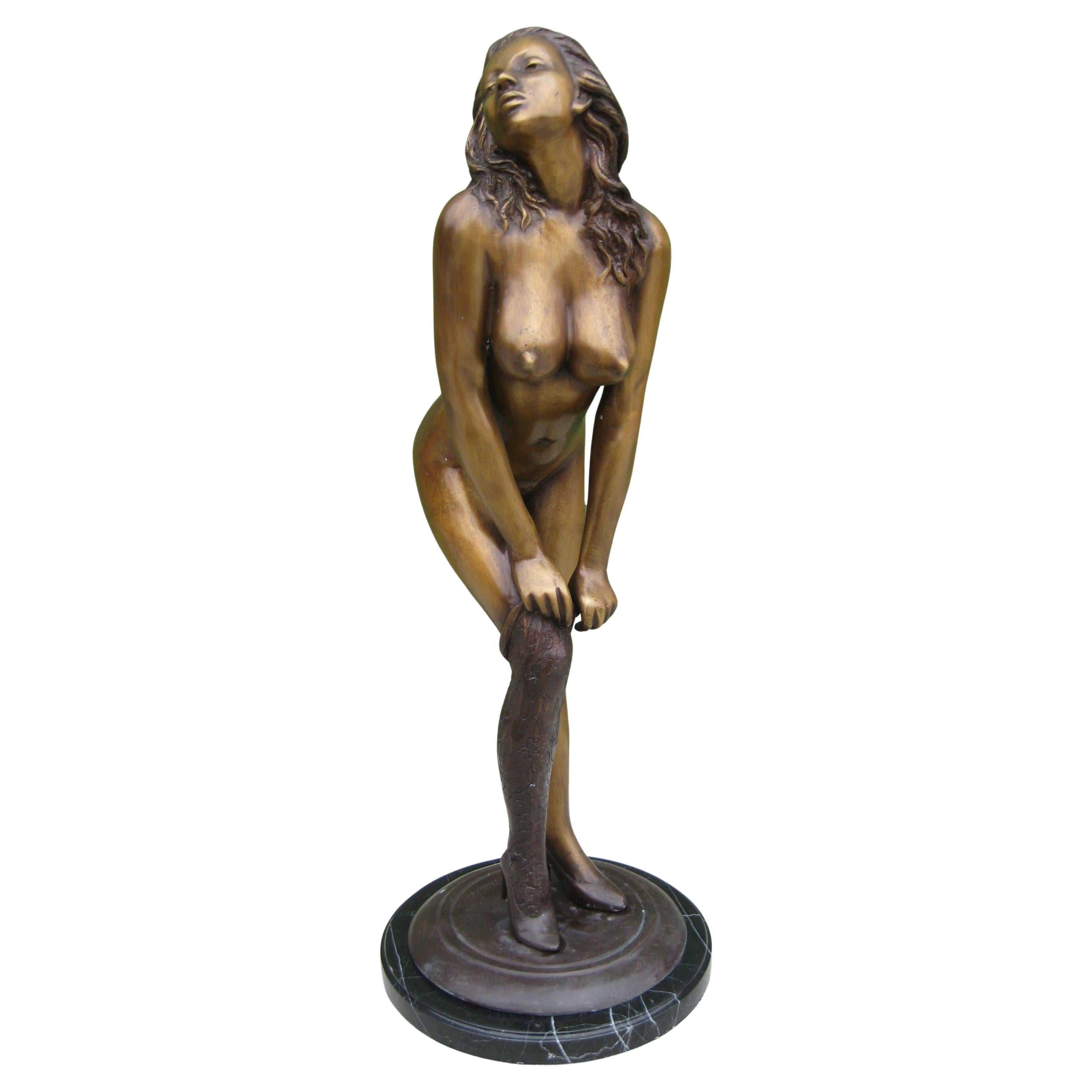 Scultura erotica in bronzo degli anni '70, nuda, risicata ed esotica, firmata! Francese? 23"