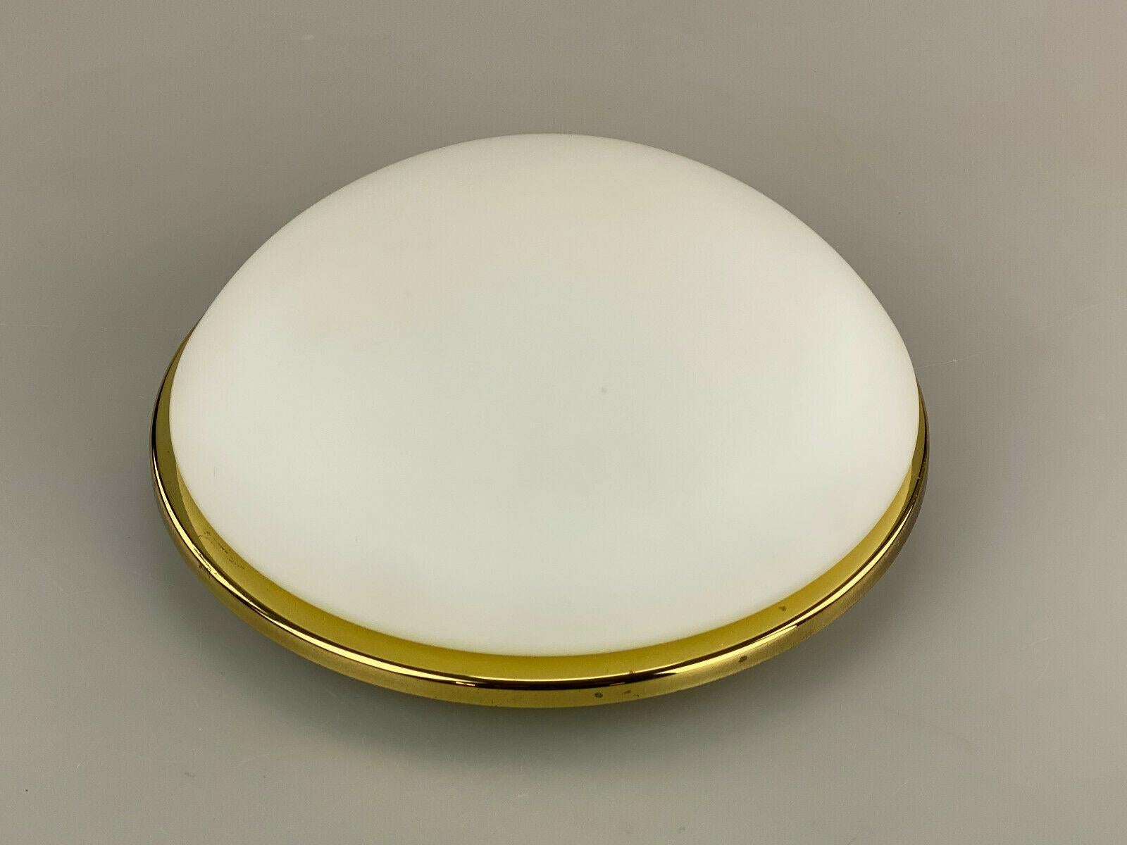 70s Fischer Leuchten Plafoniere ceiling lamp glass space design lamp 70s

Object: lamp

Manufacturer: Fischer lights

Condition: good

Age: around 1960-1970

Dimensions:

Diameter = 26.5cm
Height = 10cm

Other notes:

The pictures