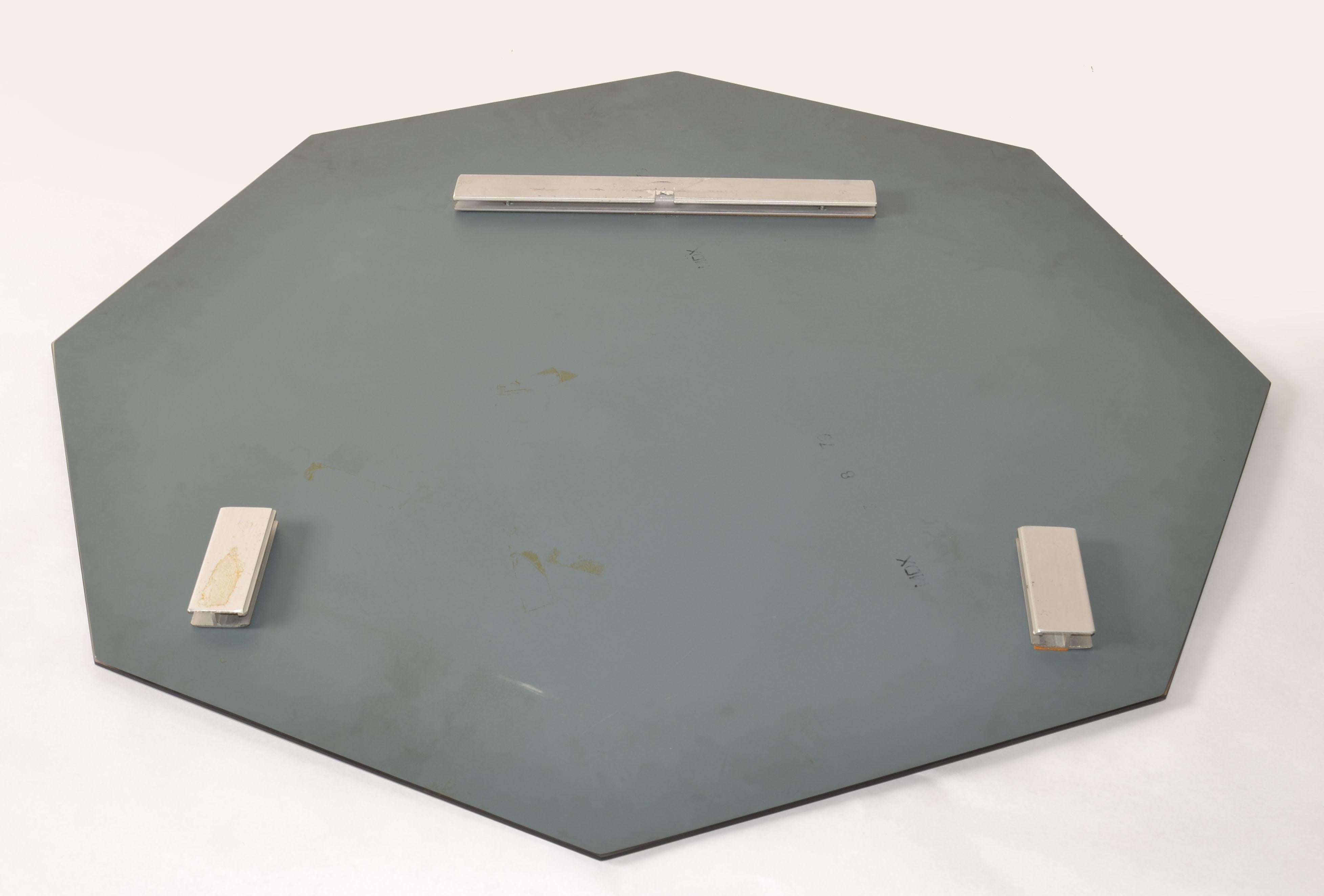 Fontana Arte anni '70 Specchio da parete in vetro fumé ottagonale smussato Deco Mirror Veca in vendita 5