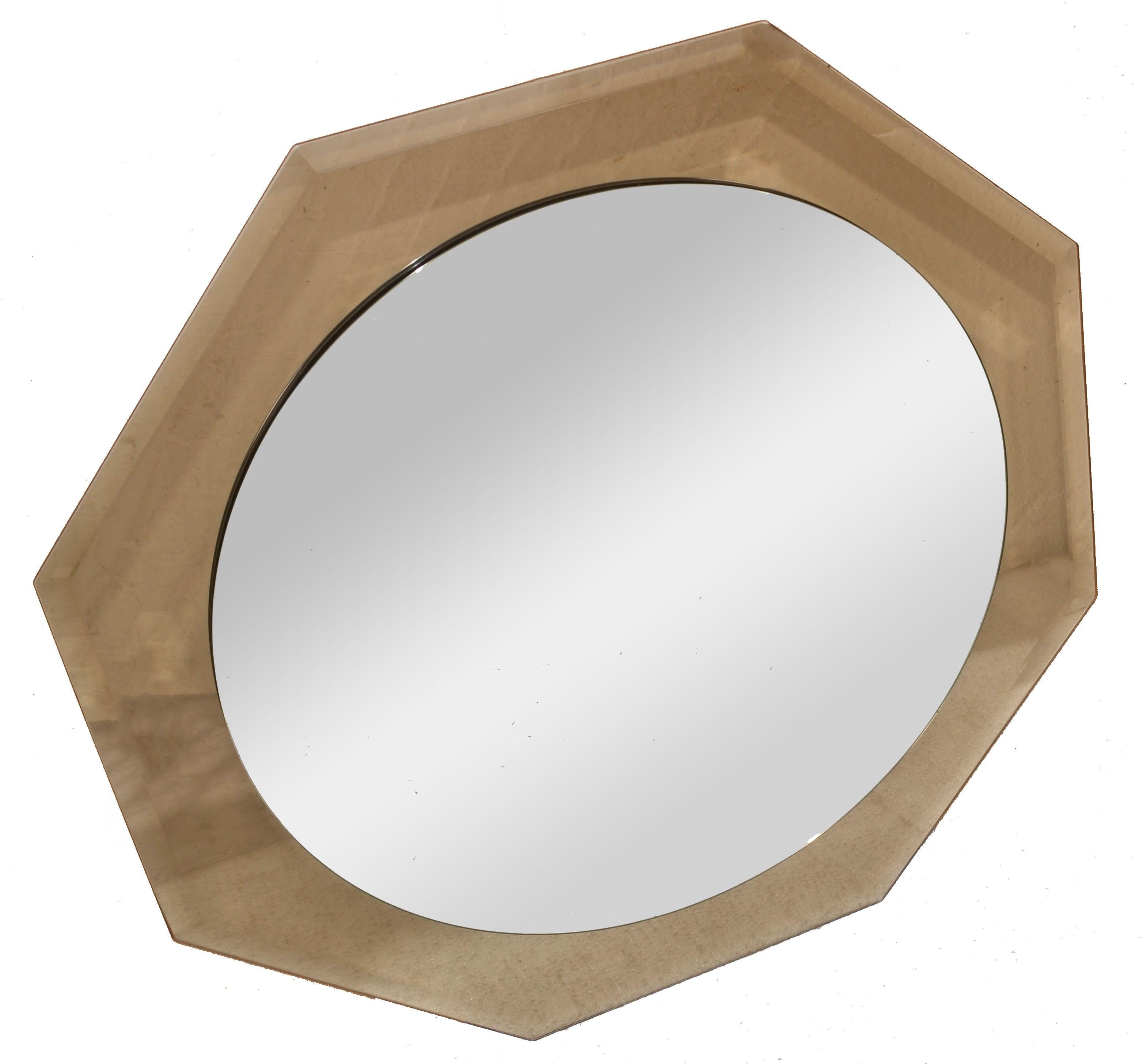 Art Déco Fontana Arte anni '70 Specchio da parete in vetro fumé ottagonale smussato Deco Mirror Veca in vendita