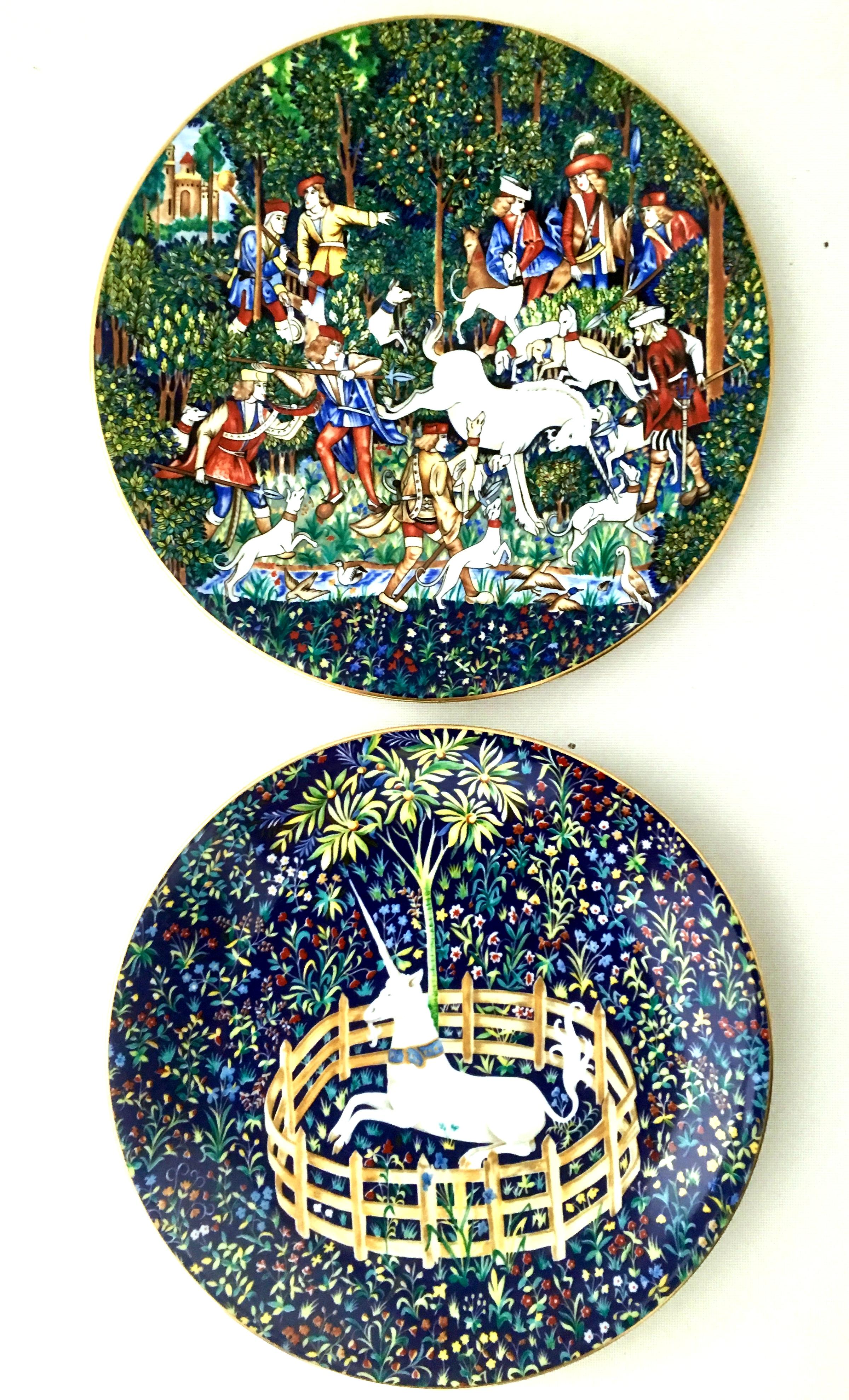 1970s French Limoges limited edition set of six porcelain and 22-karat gold collectors plates by Haviland & Parlon.
This set of six coveted and rare collectors plates each feature a different scene depicting a tapestry unicorn hunting scene ,