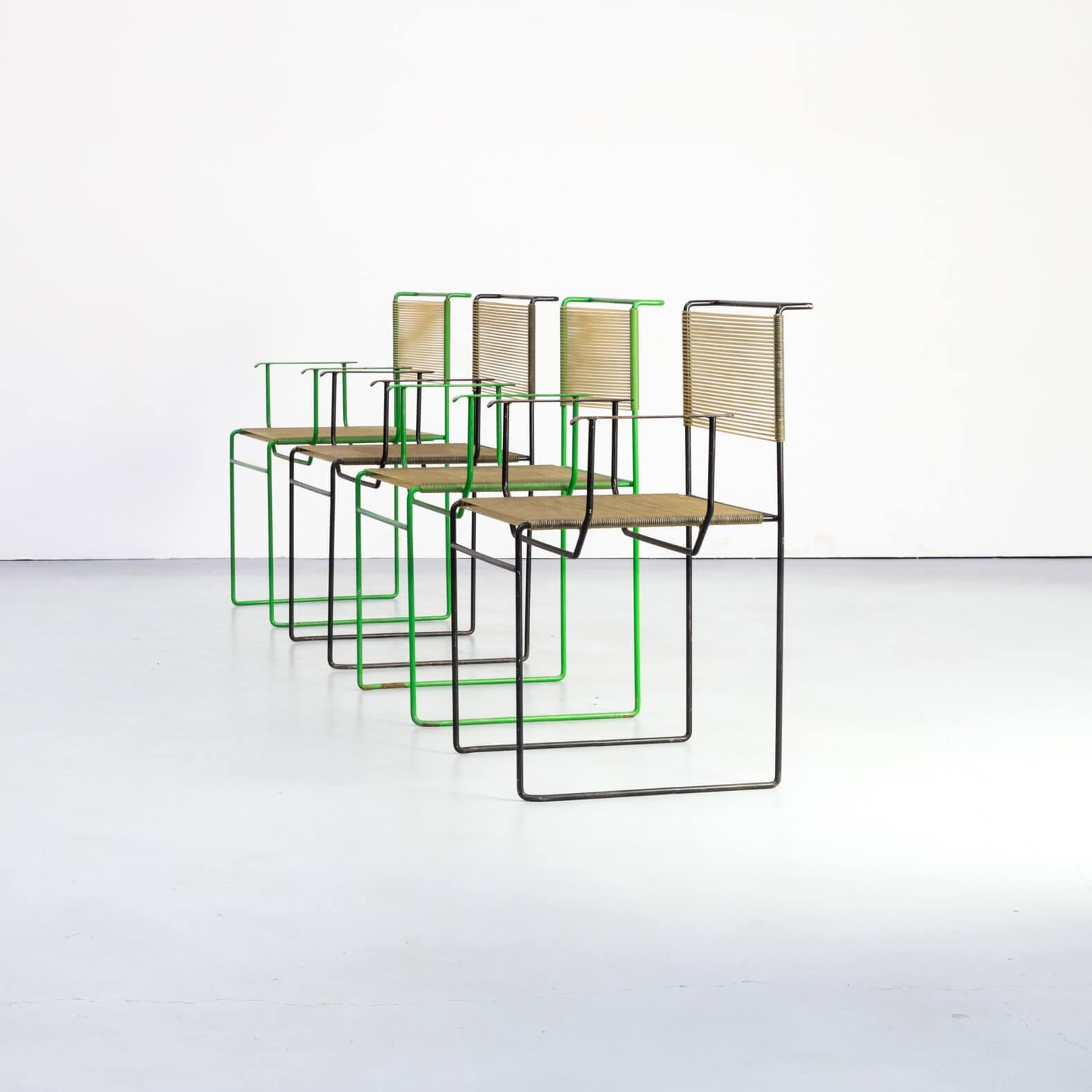 Set of two green and two black lacquered steel ‘spaghetti’ steel chairs designed by Giandomenico Belotti for Fly Line in the 1970s. First edition chairs.
Giandomenico Belotti (1922-2004) after graduating in architecture from the University of