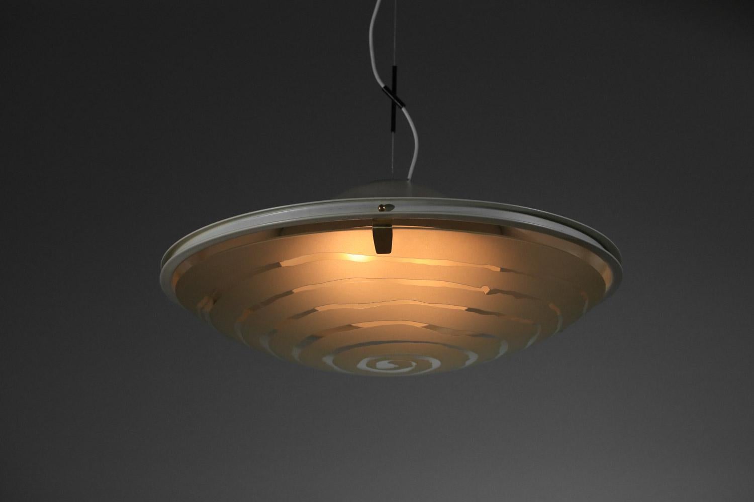 Late 20th Century 70s glass and lacquered metal chandelier by Gaetano Sciolari for Stilnovo For Sale