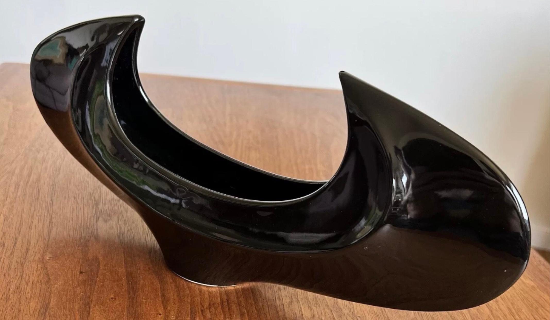 XX secolo Vaso a mezzaluna giapponese di Ikebana degli anni '70, enorme scultura moderna di metà secolo in vendita