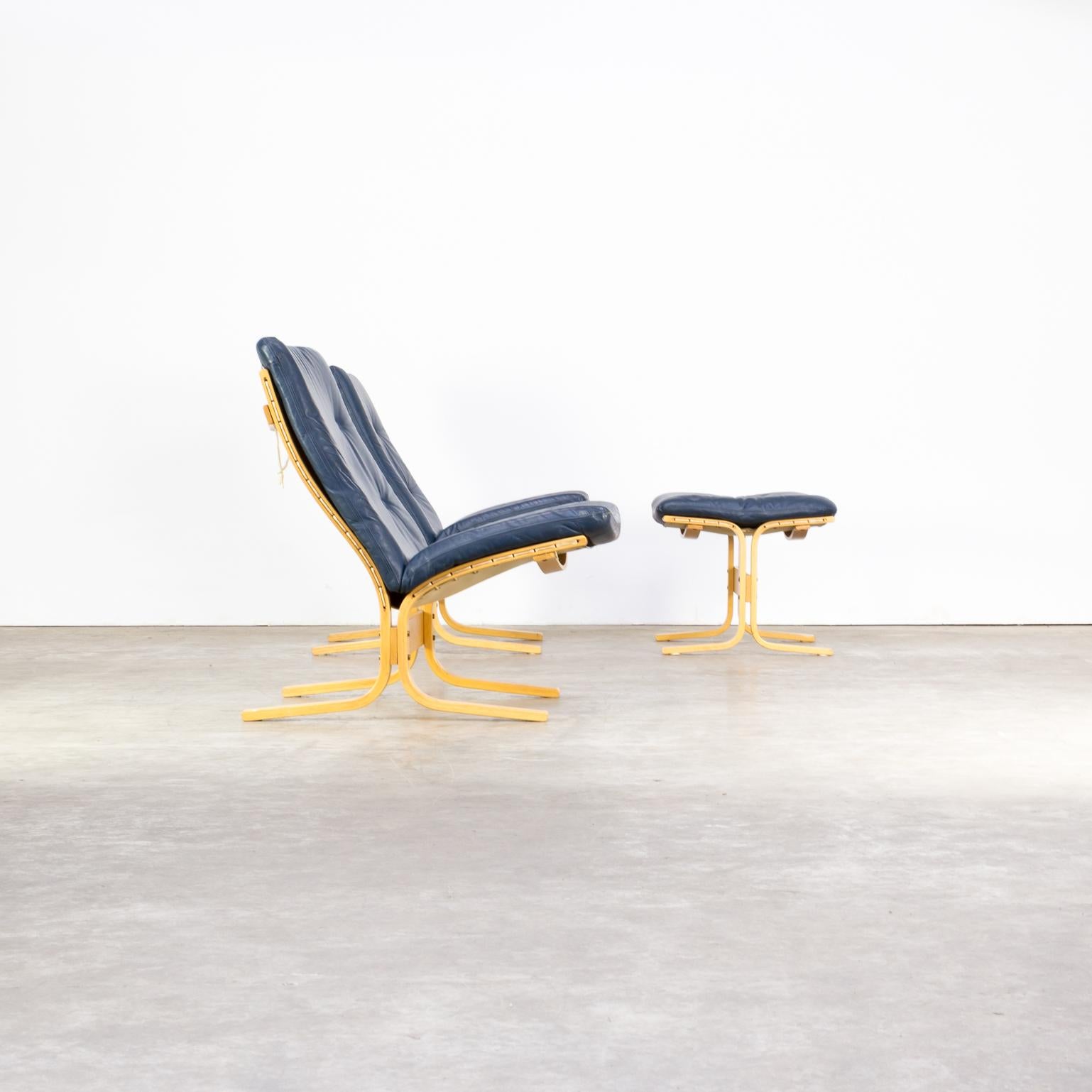 Leather 1970s Ingmar Relling ‘Siesta’ Fauteuil for Westnofa Set of 2 and Ottoman For Sale