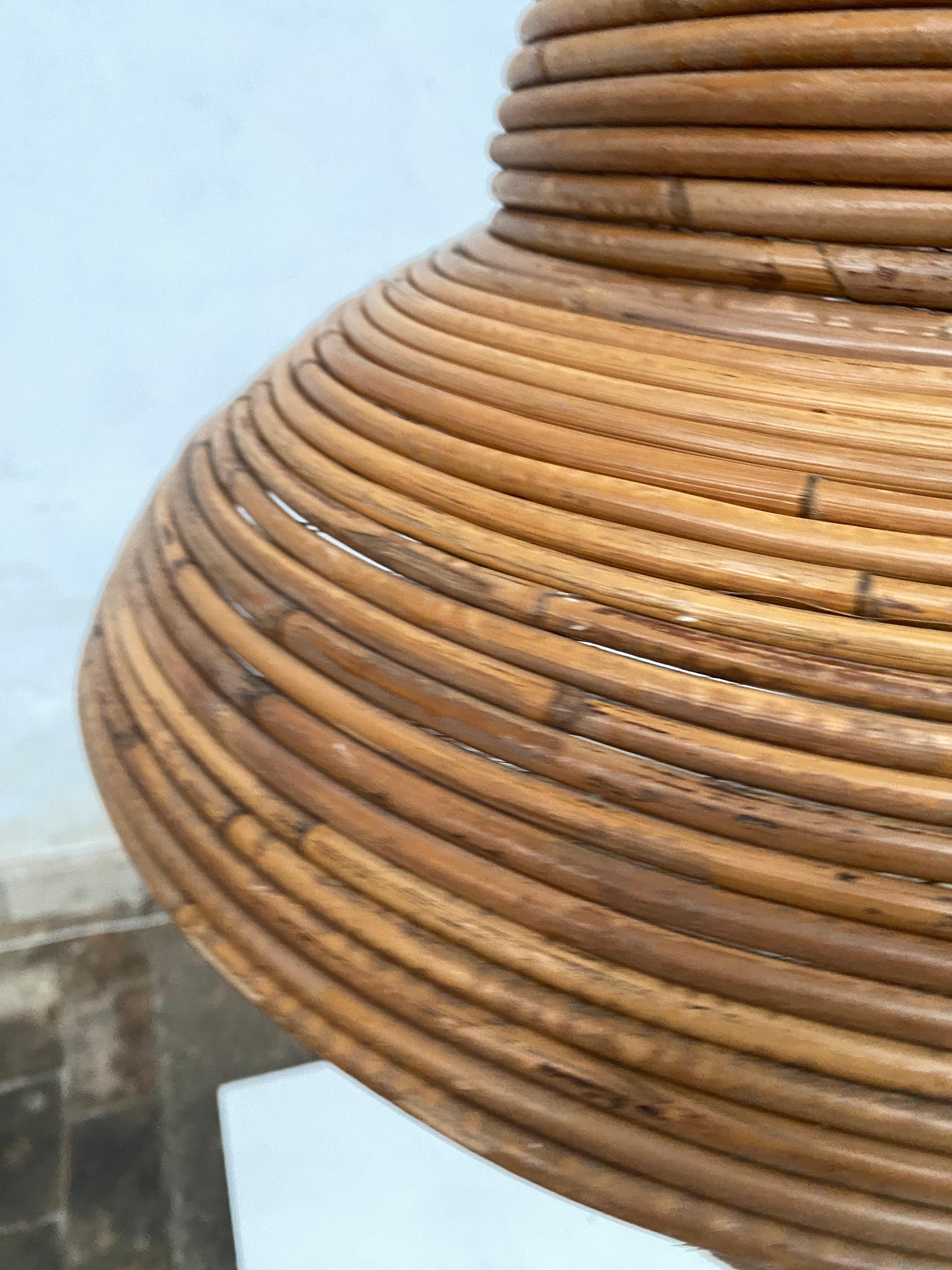 Lampada a sospensione in bambù italiana degli anni '70 stile Bohemien Hippie Chique in vendita 1