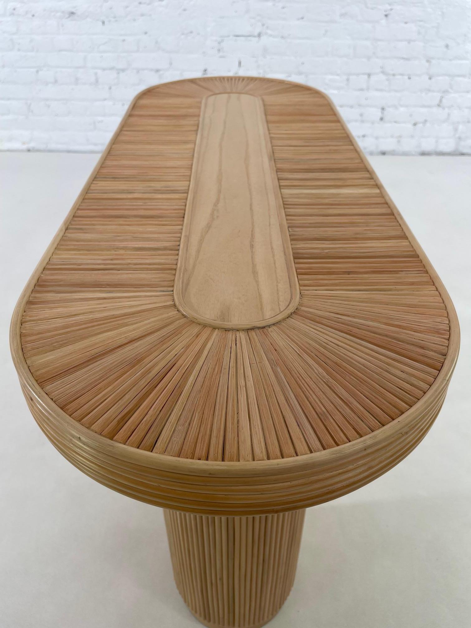 Table console en rotin rond et ovale à plateau en roseau de style italien des années 70 en vente 3