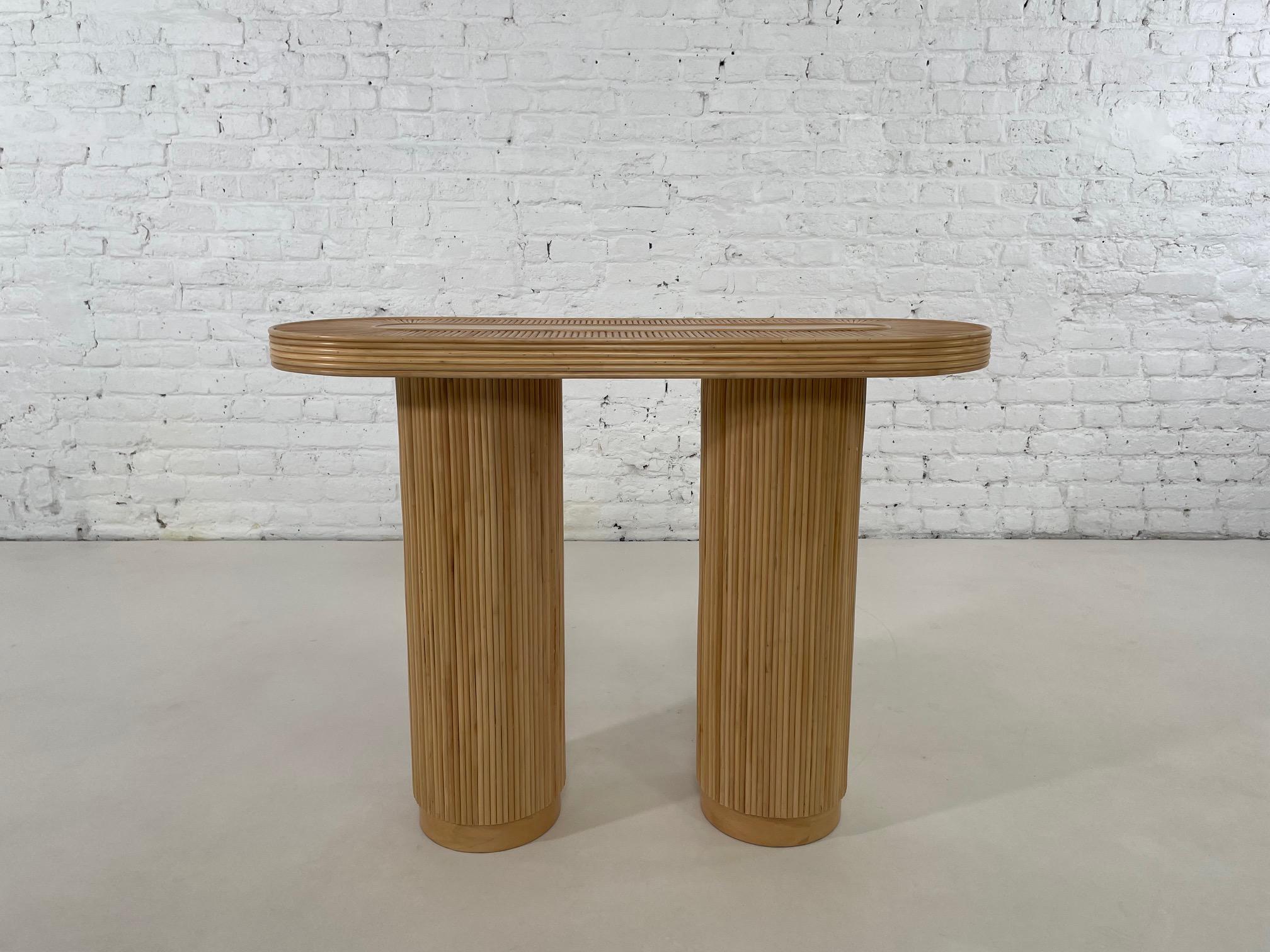 Table console en rotin rond et ovale à plateau en roseau de style italien des années 70 en vente 7