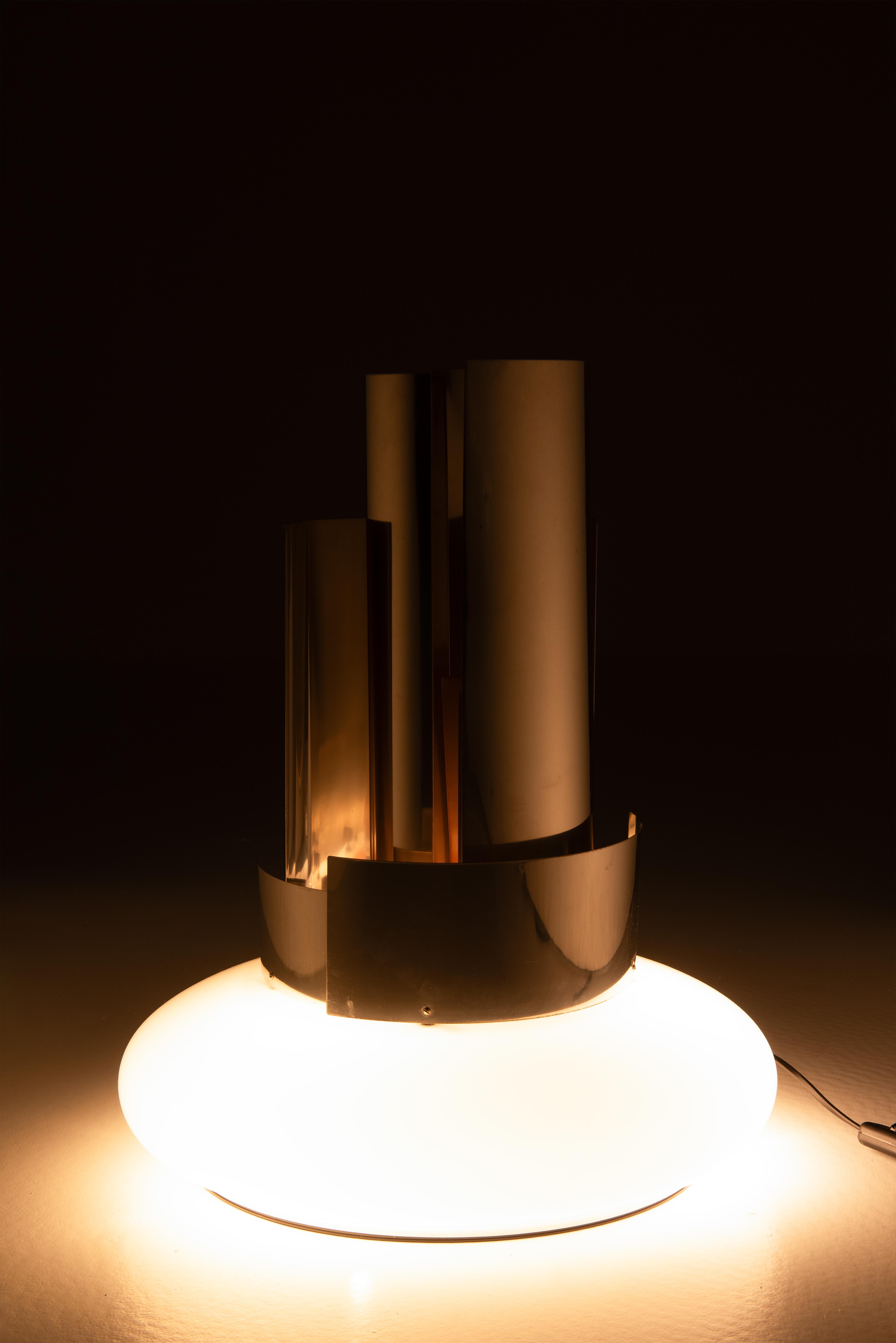 Mid-Century Modern Lampadaire italien des années 70 - Giuseppe Calonaci en vente