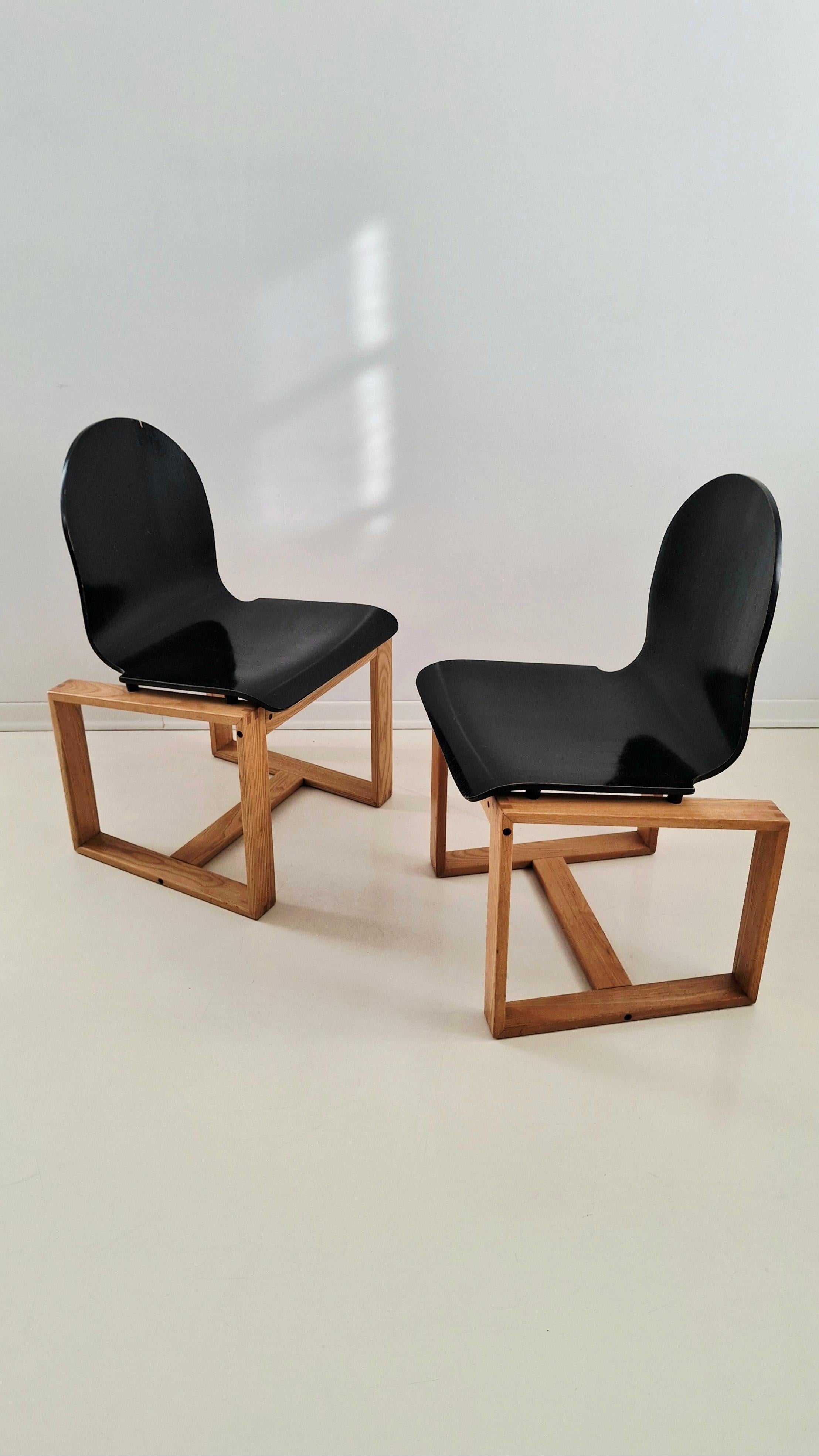 Chaises italiennes minimales en bois courbé des années 70, frêne et ébonisé 1 de 2 en vente 5