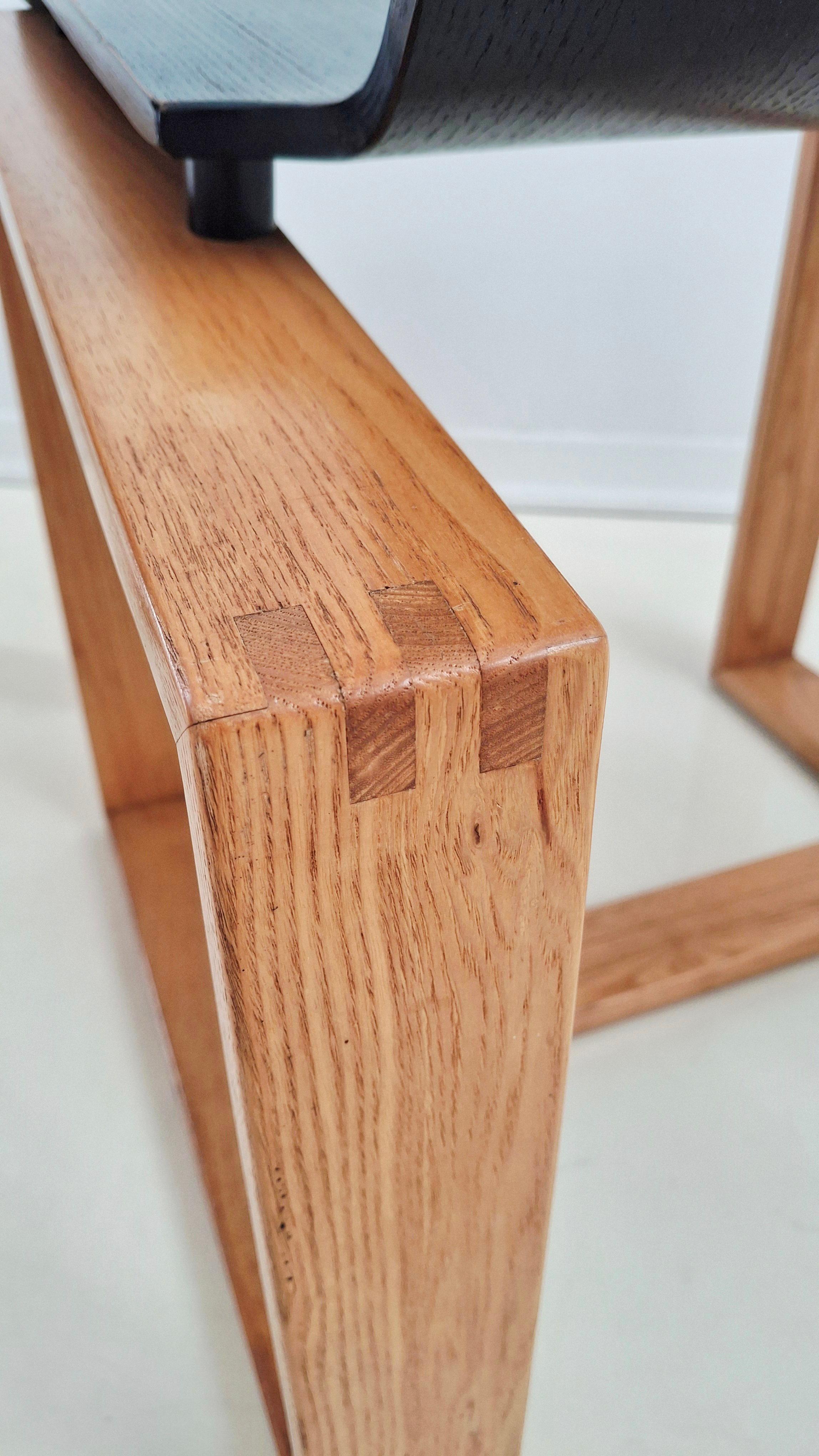 Chaises italiennes minimales en bois courbé des années 70, frêne et ébonisé 1 de 2 Bon état - En vente à Ljubljana, SI