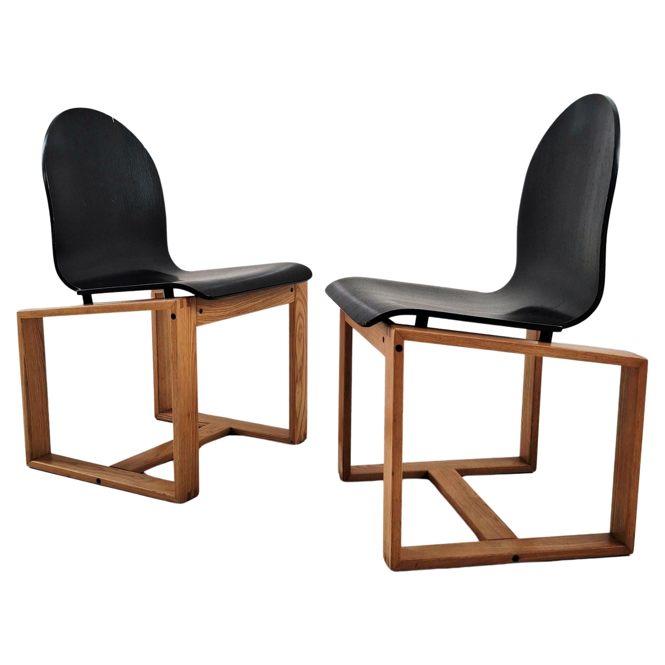 Sedie minimaliste italiane anni '70 in legno di bengala, frassino e ebanizzato 1 di 2