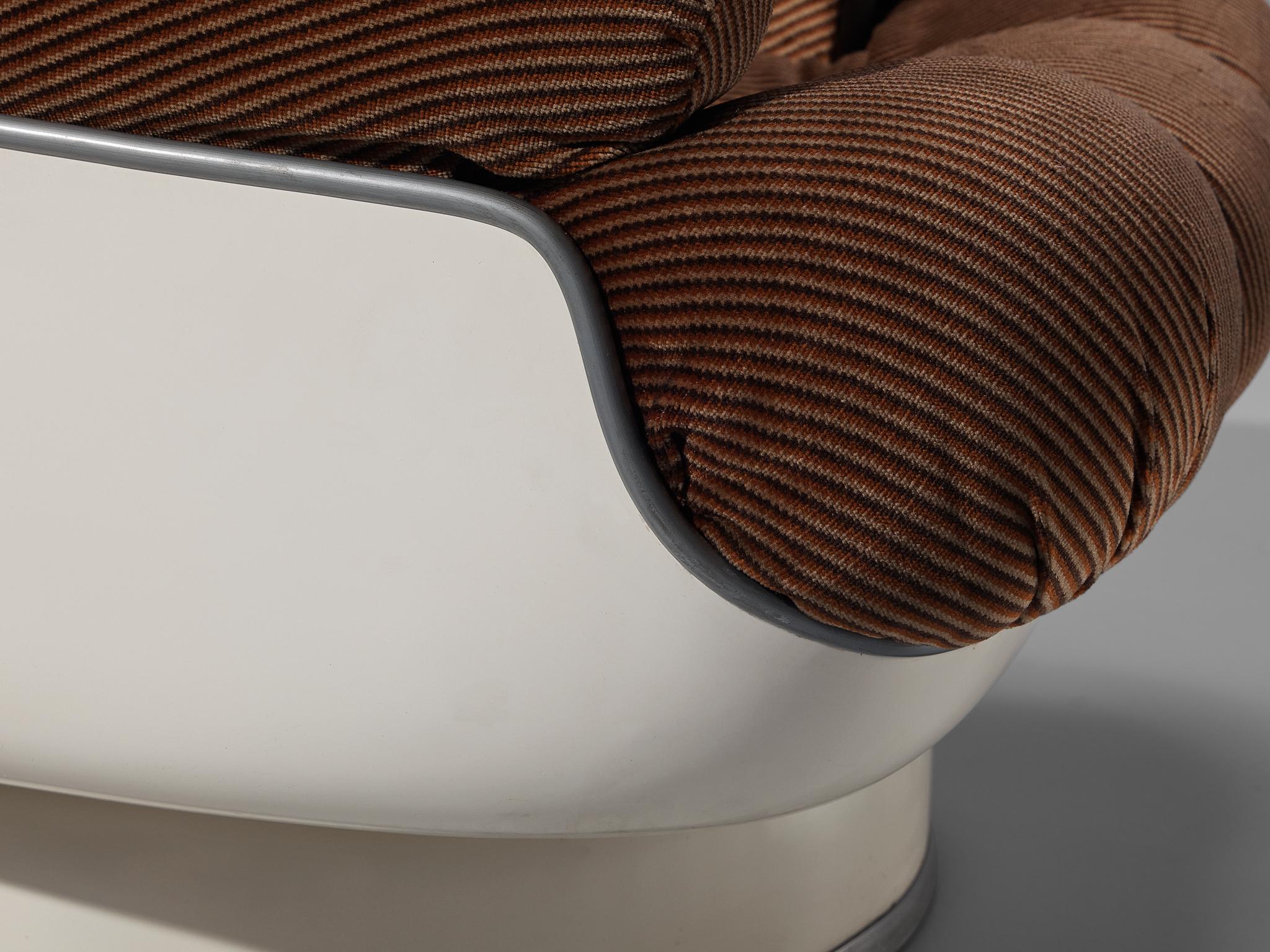 70s Italian Pair of Lounge Chairs in Fiberglass and Brown Upholstery 3