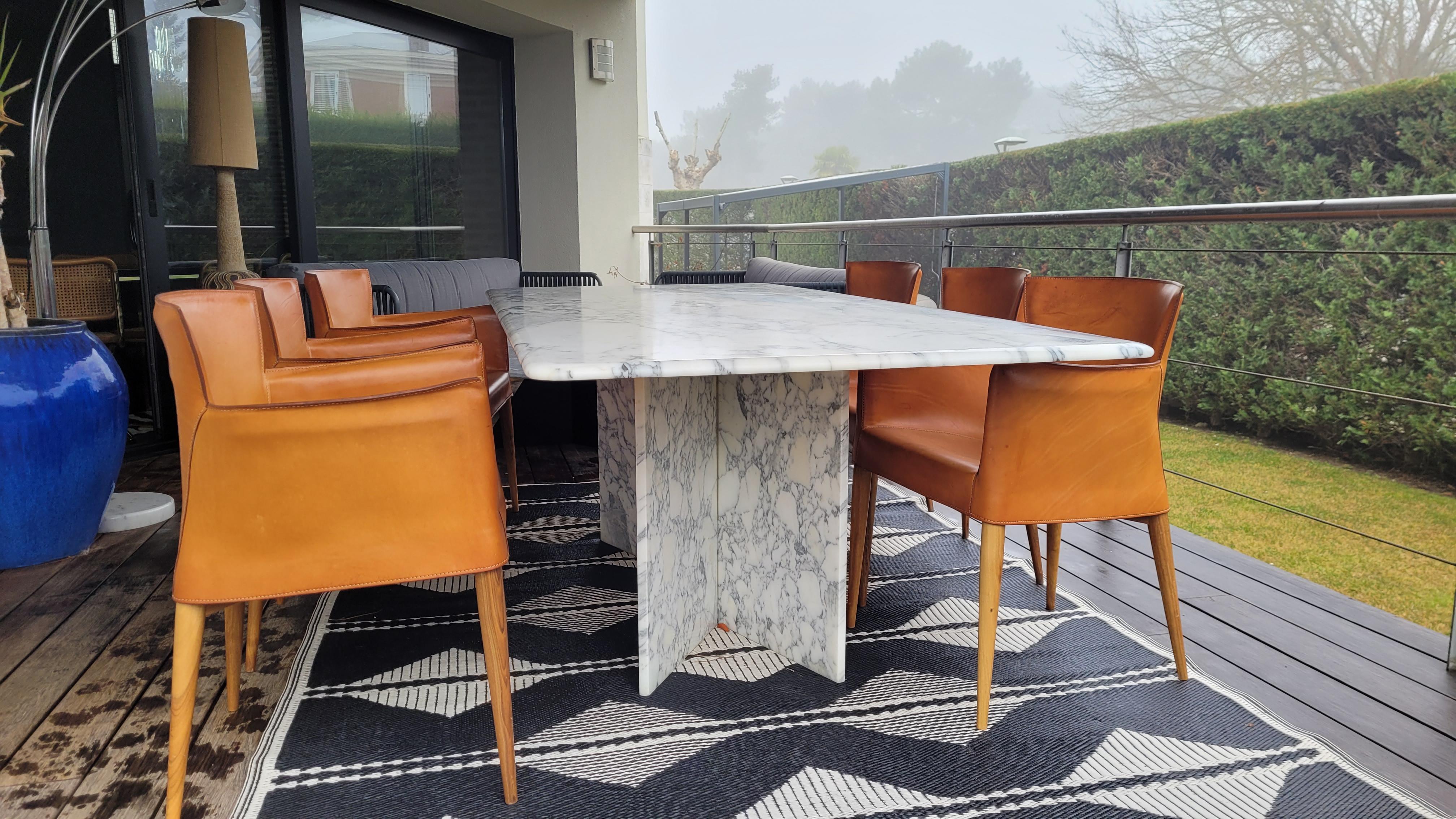 70er Jahre Italienisch Weiß Grau Esstisch  oder Schreibtisch aus Carrara-Marmor im Angebot 14