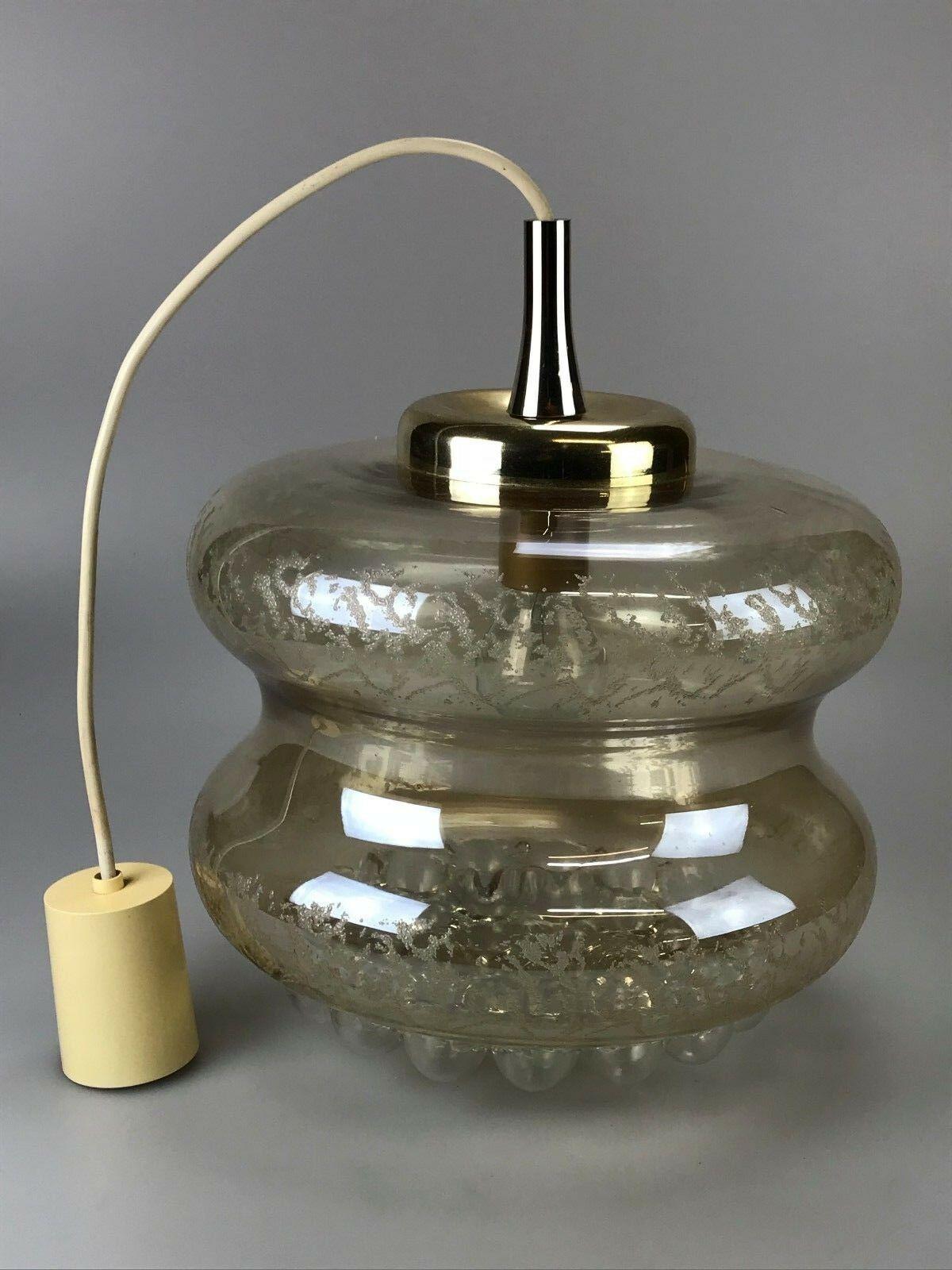 Lampe suspendue des années 70 Lampe boule Lampe en laiton et verre bullé Design de l'ère spatiale Bon état - En vente à Neuenkirchen, NI