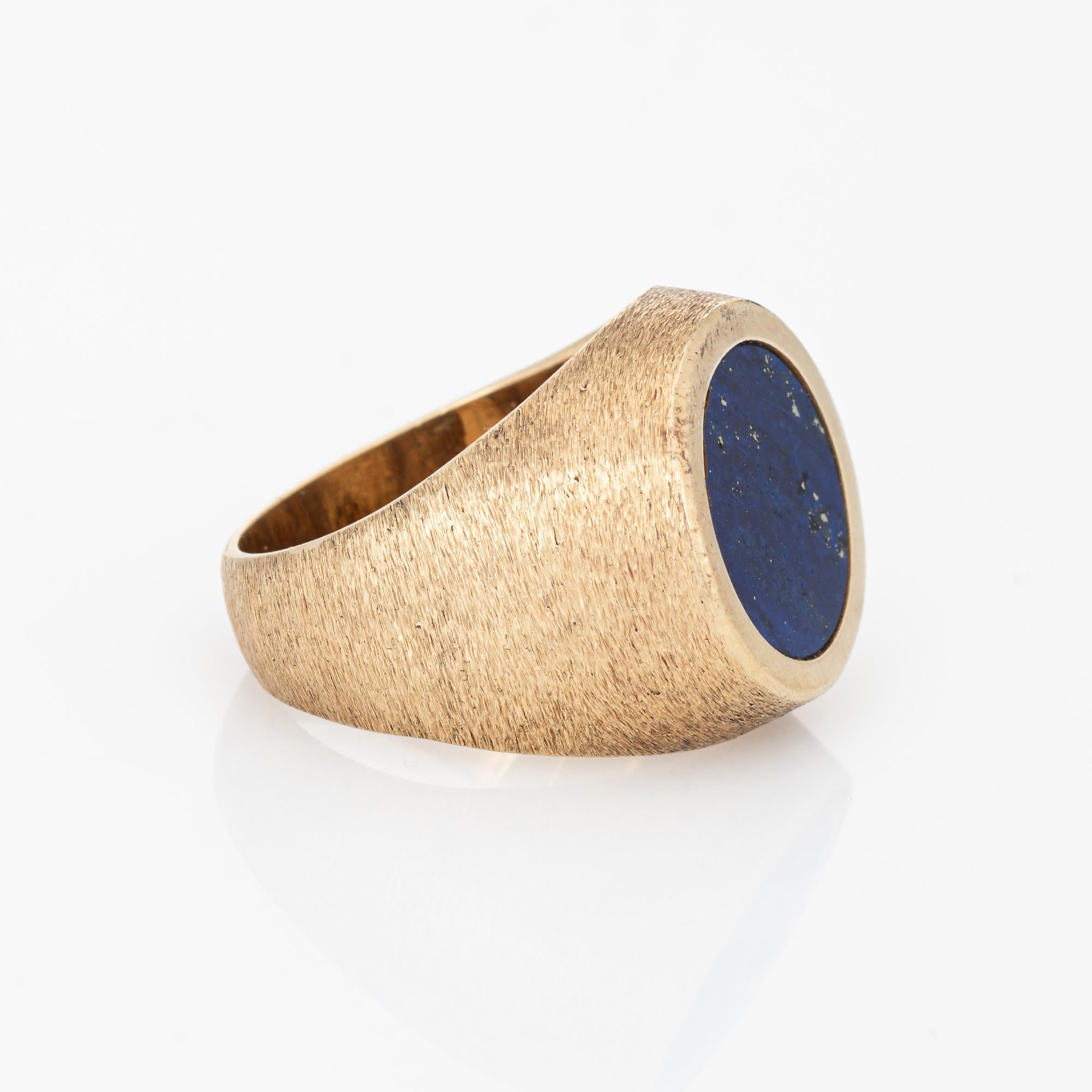 Moderne 70s Lapis Lazuli Signet Ring Sz 7 14k Yellow Gold Round Estate Fine Jewelry  en vente