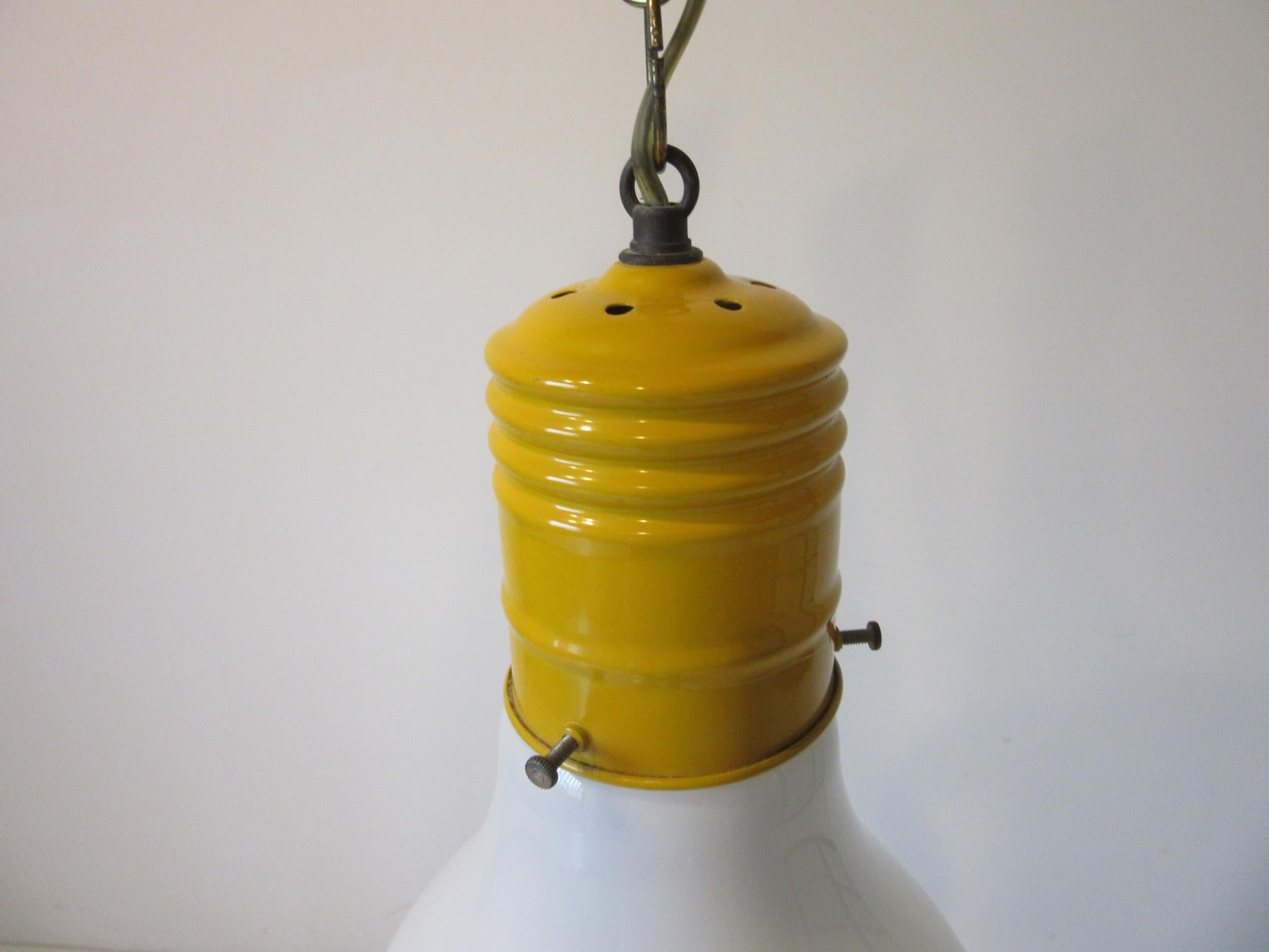 light bulb hanging lamp