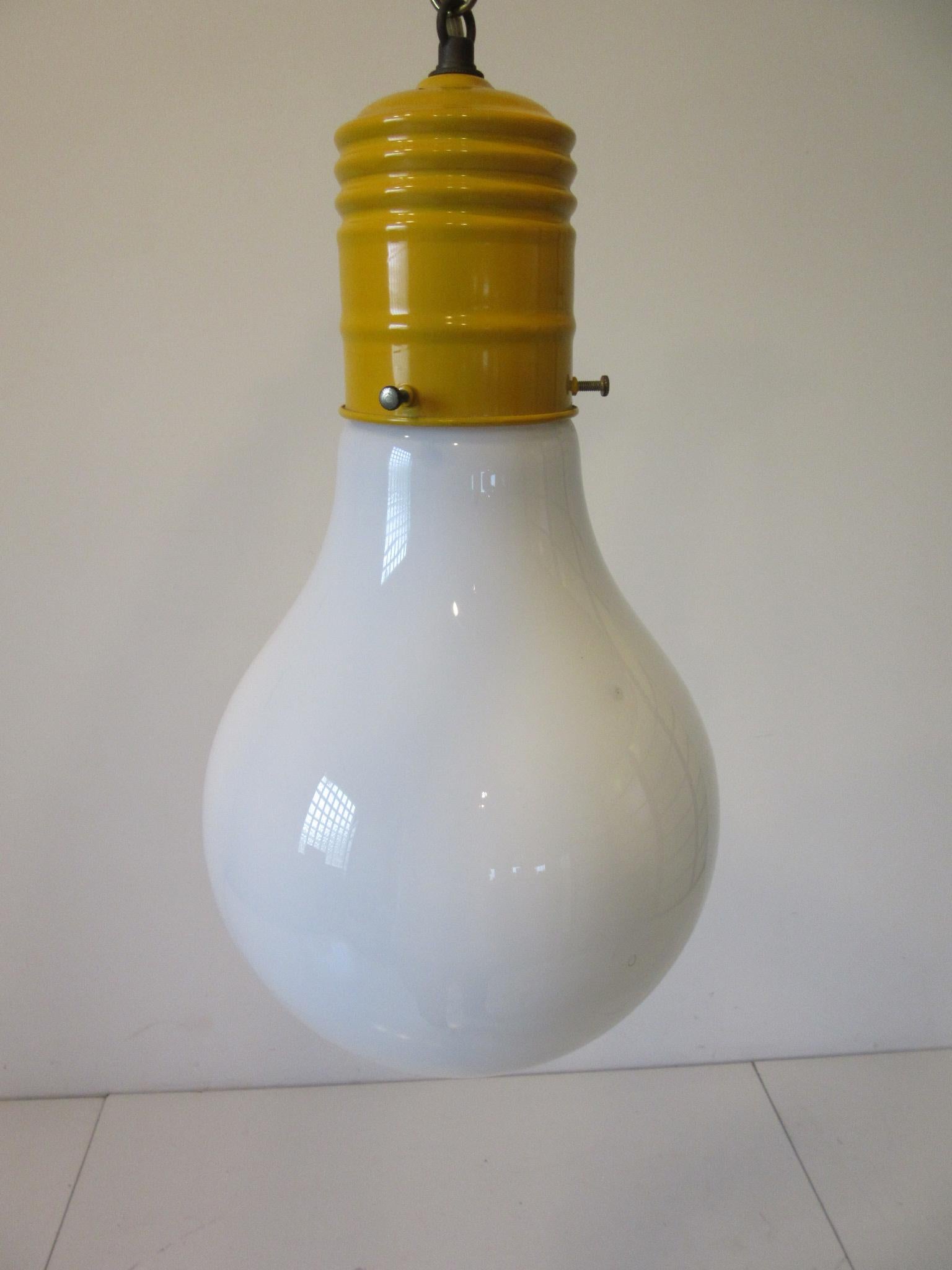 1970s Large Pop Hanging Swag Light Bulb In Good Condition In Cincinnati, OH