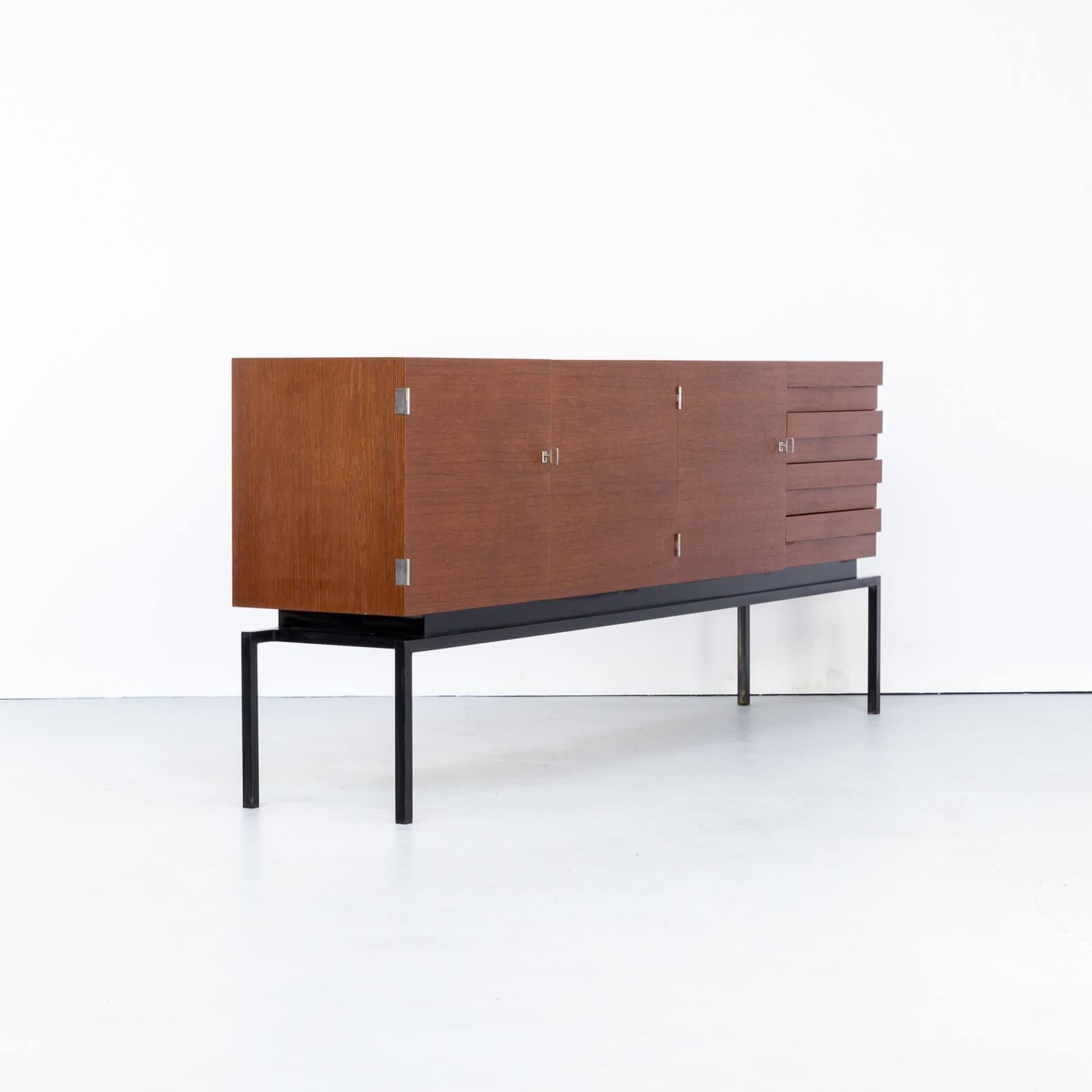 1970s Leo Bub Teak Sideboard for Bub Wertmöbel In Good Condition For Sale In Amstelveen, Noord