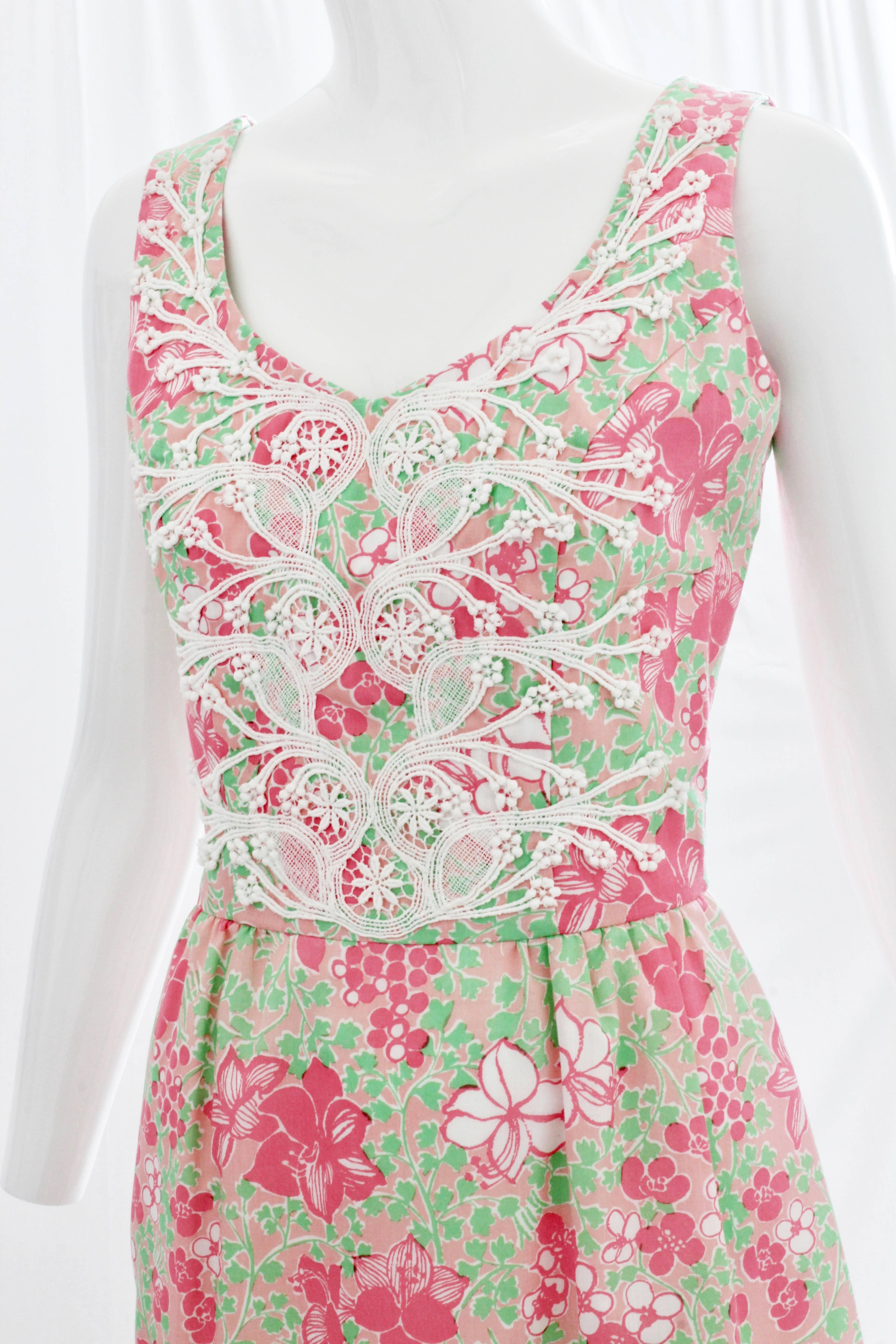 70er Jahre Lilly Pulitzer Kleid The Lilly Floral Scallop Print Spitzenbesatz Seltenes Vintage (Grau) im Angebot