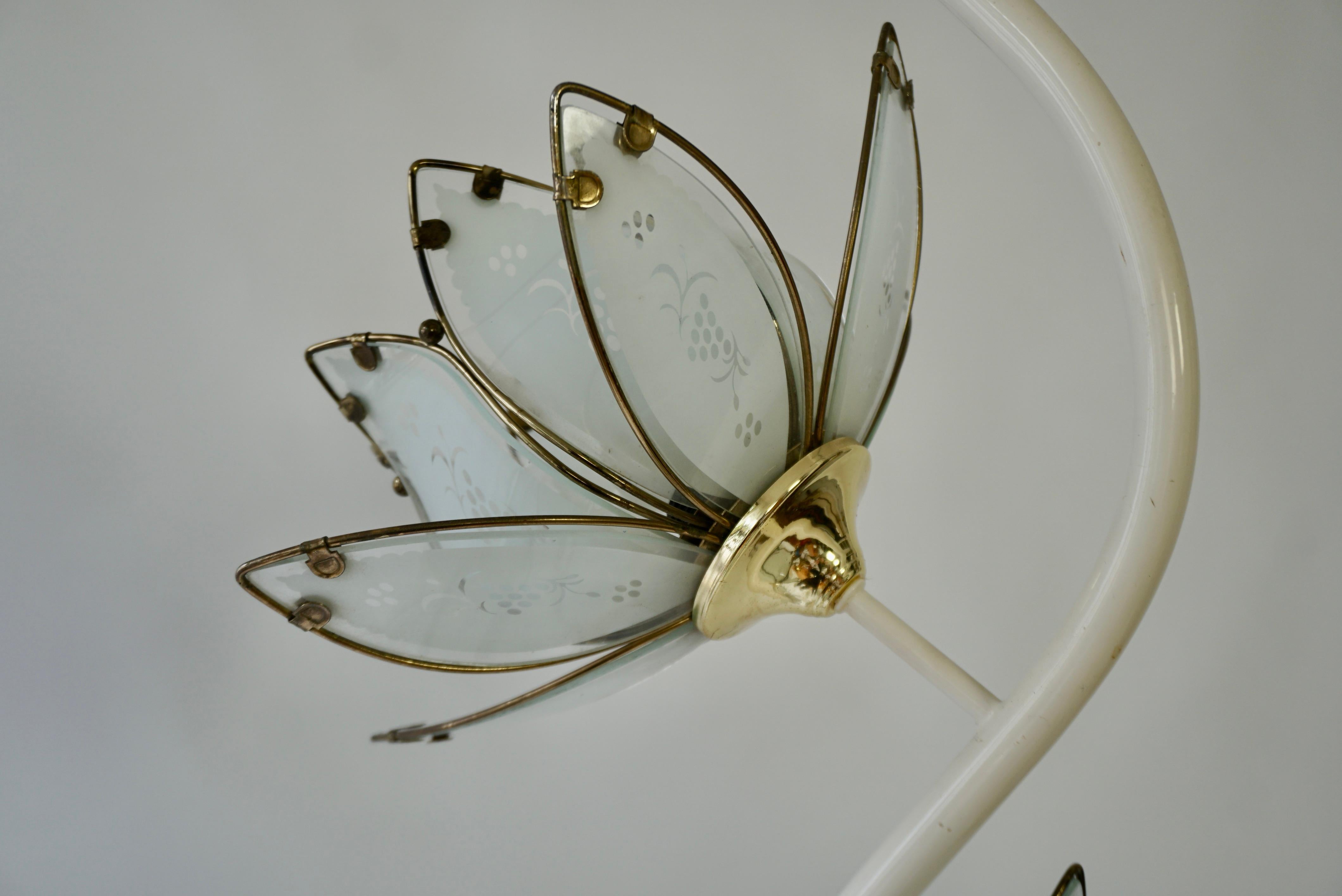 Mid Century Modern Vintage Hollywood Regency White Glass Lotus Flower Floor Lamp For Sale 1