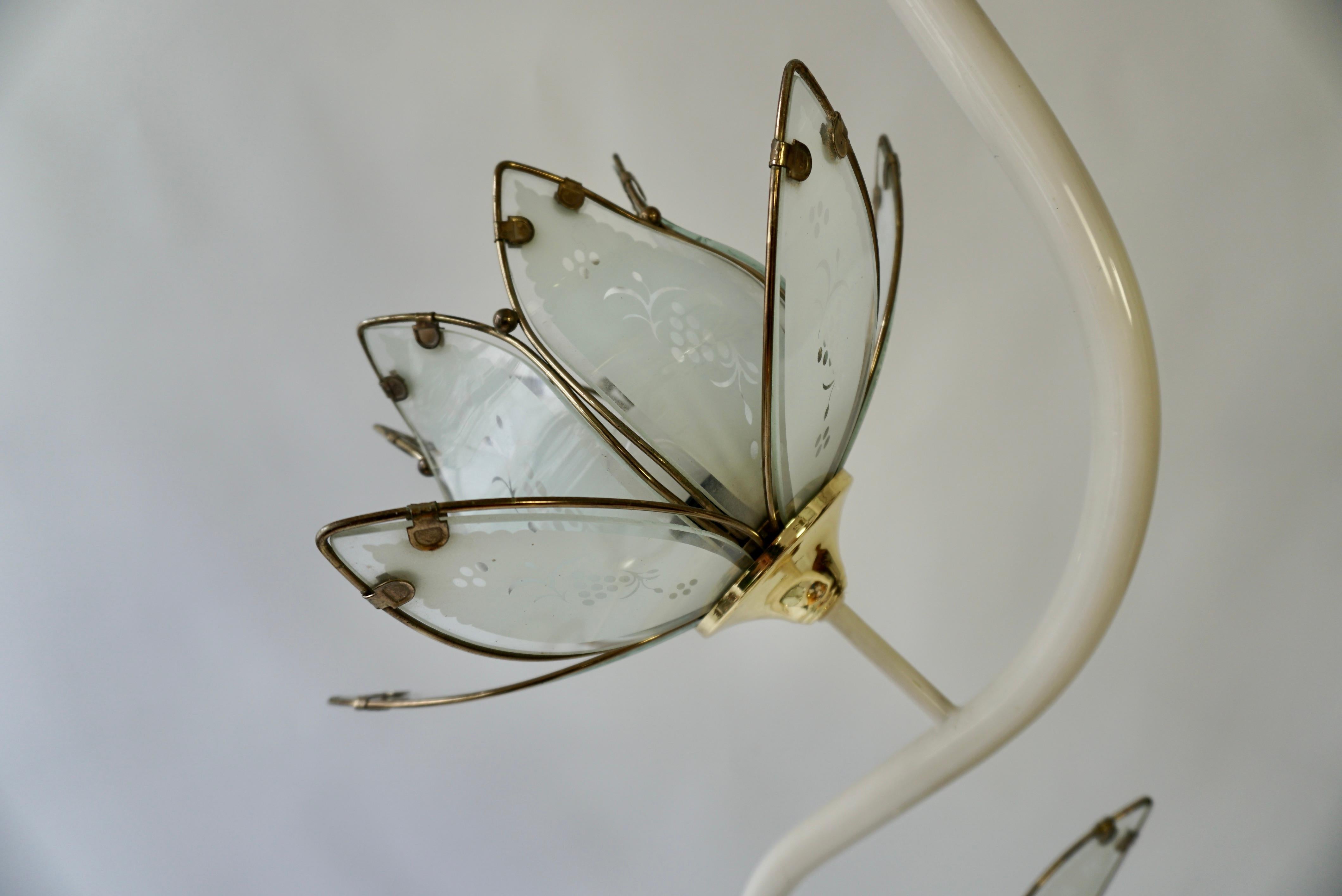 Mid Century Modern Vintage Hollywood Regency White Glass Lotus Flower Floor Lamp For Sale 3