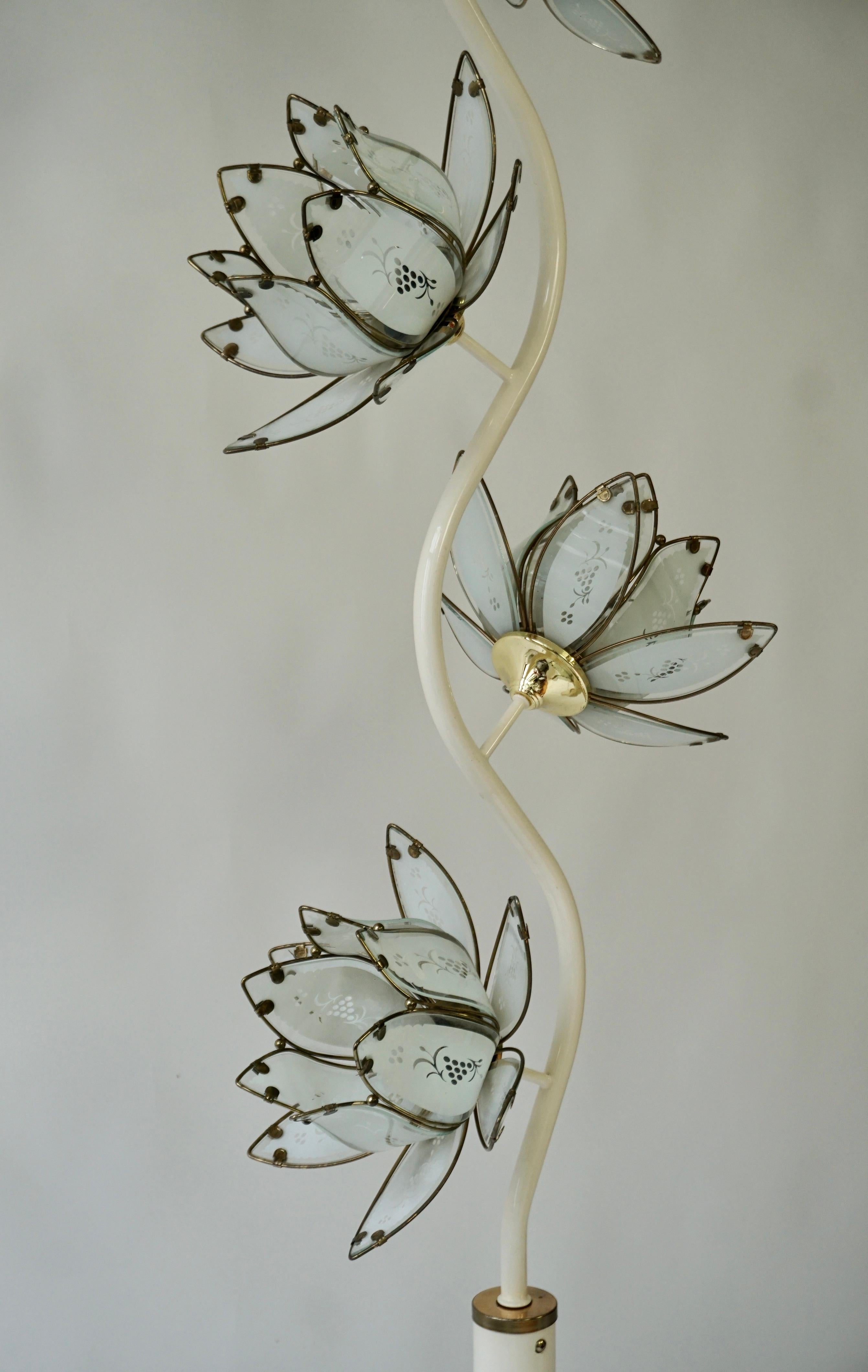 Mid Century Modern Vintage Hollywood Regency White Glass Lotus Flower Floor Lamp For Sale 6