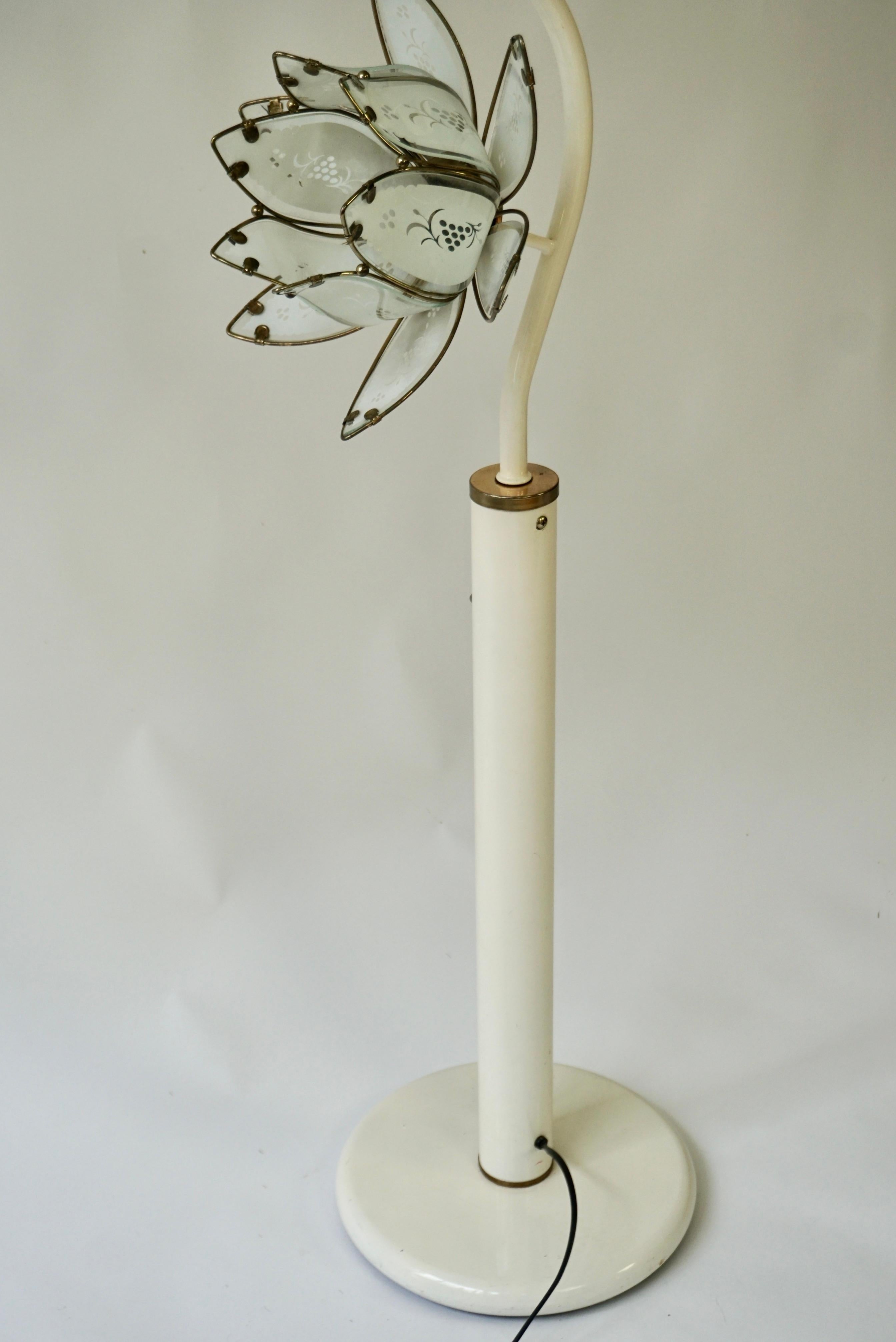 Mid Century Modern Vintage Hollywood Regency White Glass Lotus Flower Floor Lamp For Sale 7