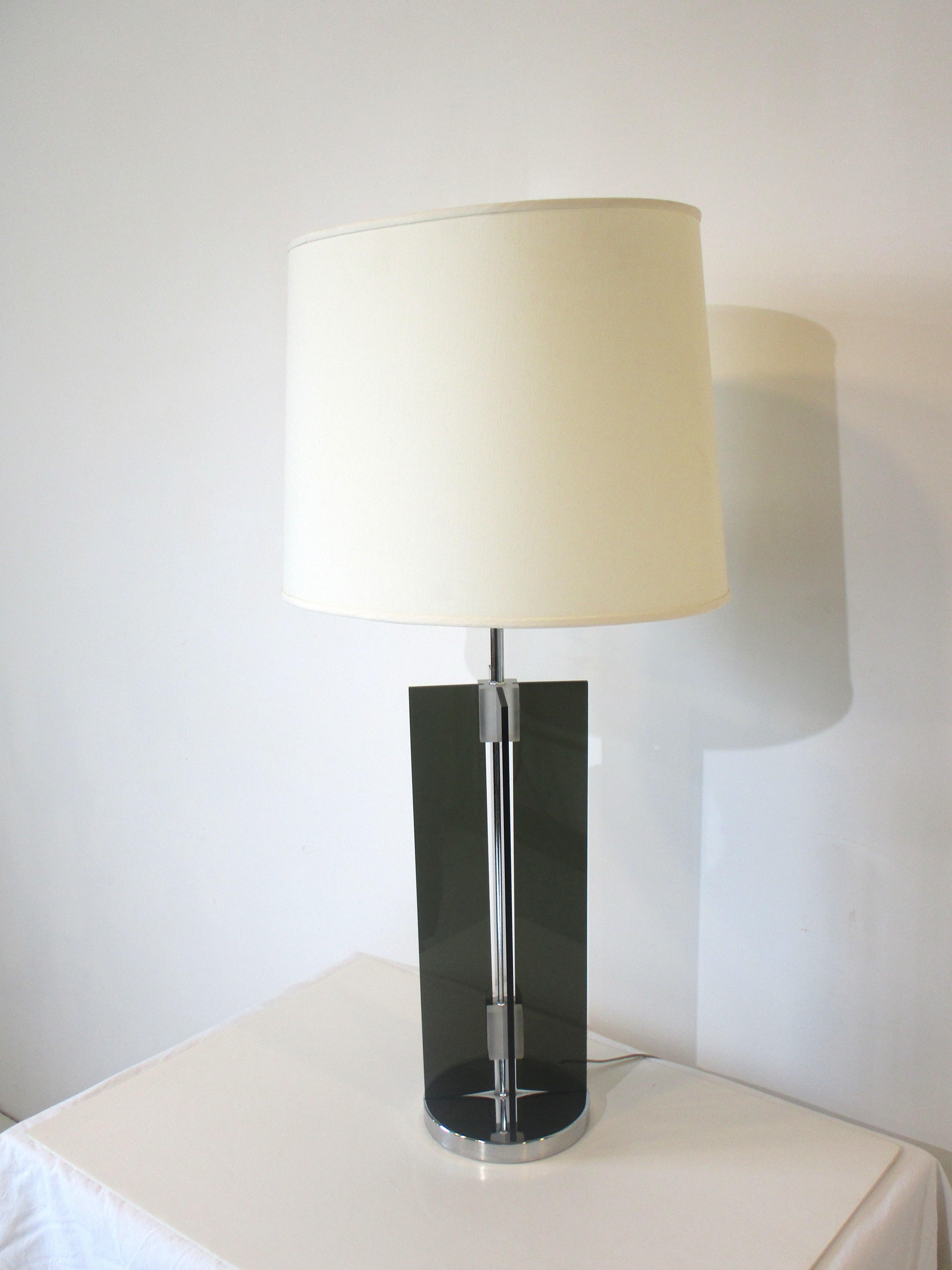 Linen 70's Lucite and Chrome X Table Lamp For Sale