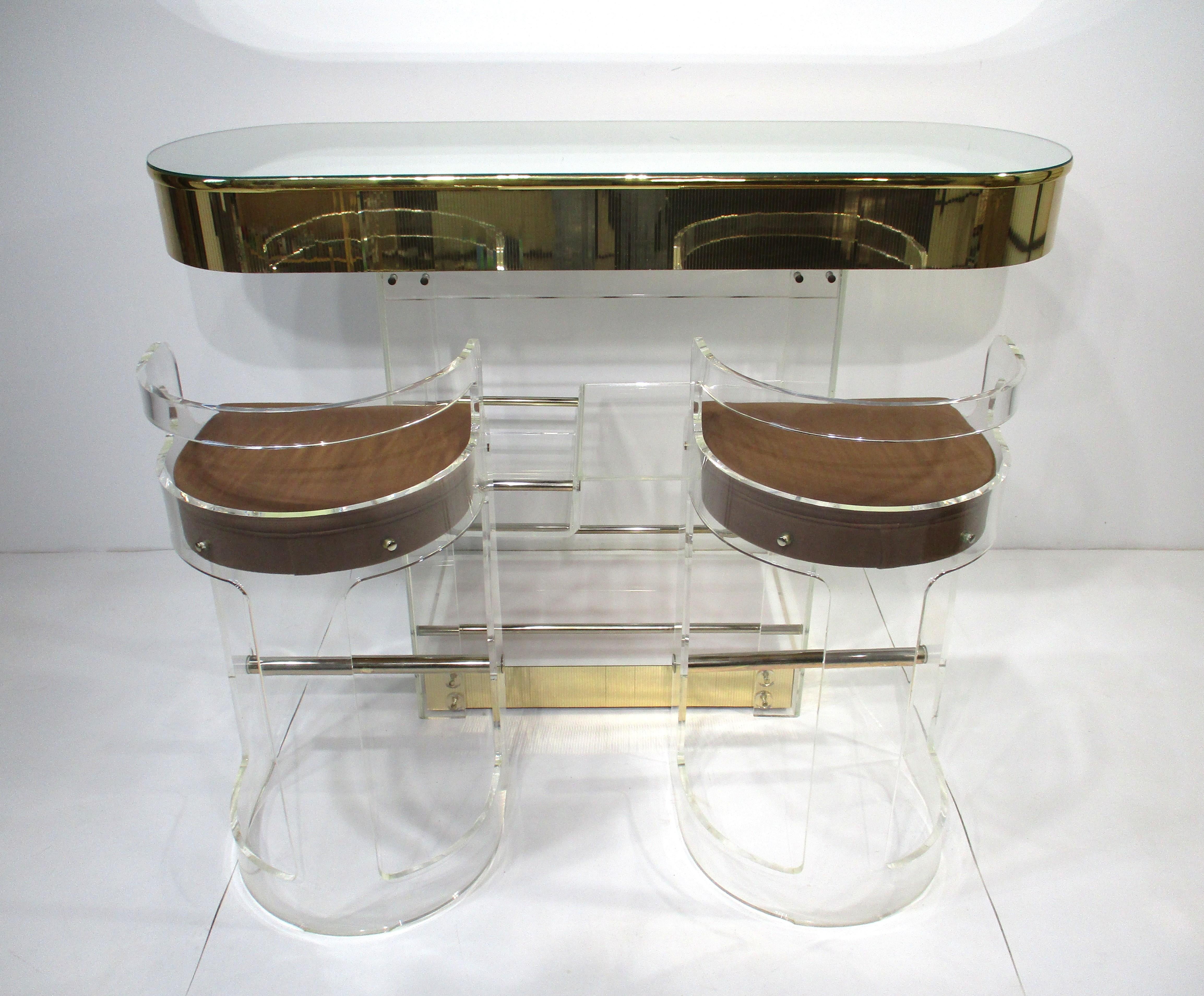 70's Charles Hollis Jones Styled Lucite Bar and Stools by Hill Mfg. In Good Condition For Sale In Cincinnati, OH