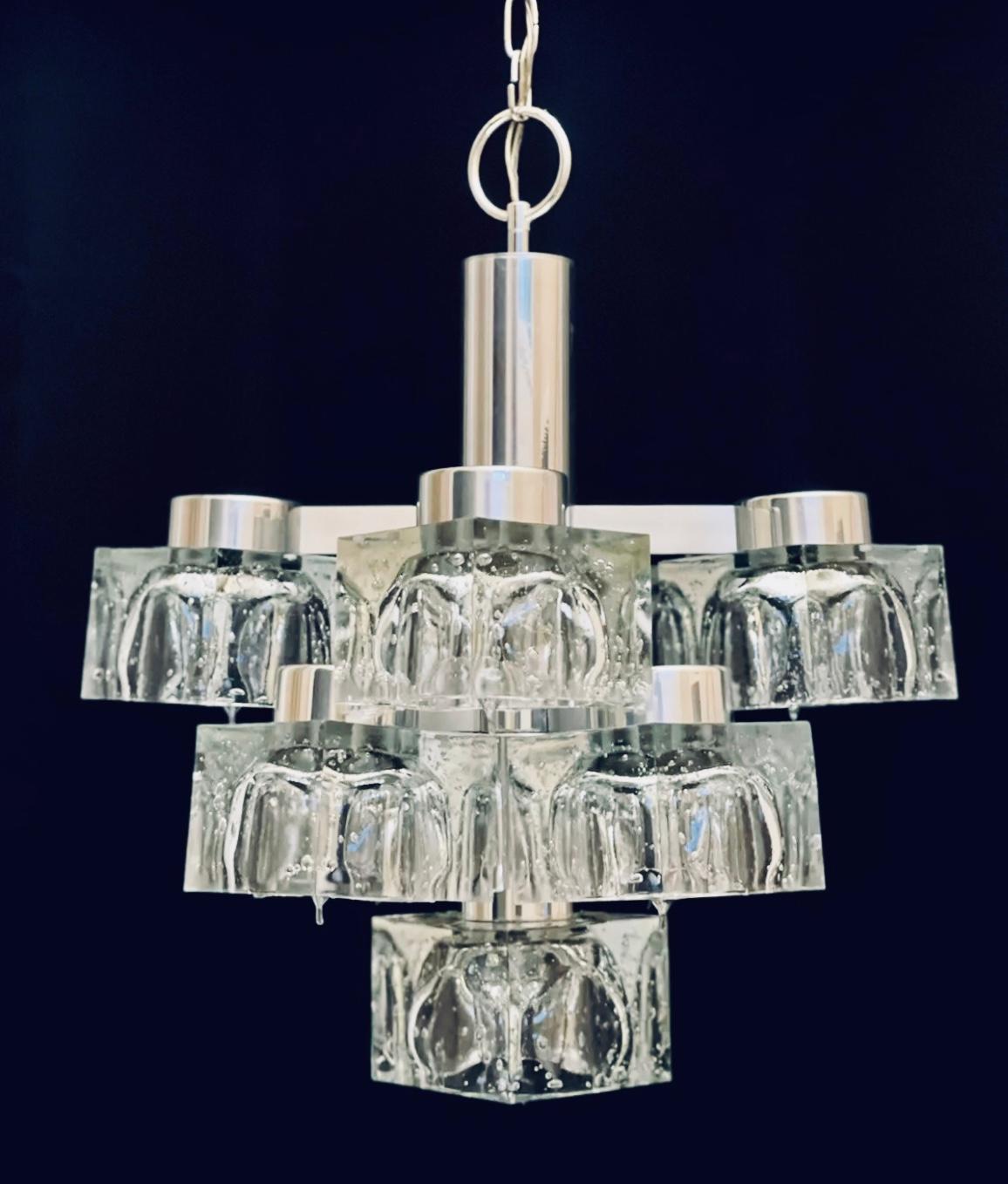 Italian 70s MCM Gaetano Sciolari 9 Light Chrome Ice Cube Chandelier Lightolier Italy For Sale