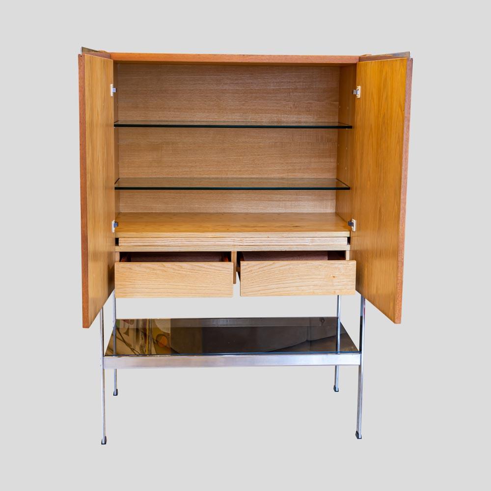 70s Merrow Associates Cocktail Cabinet English by Richard Young Teak Wood Chrome In Good Condition In London, GB