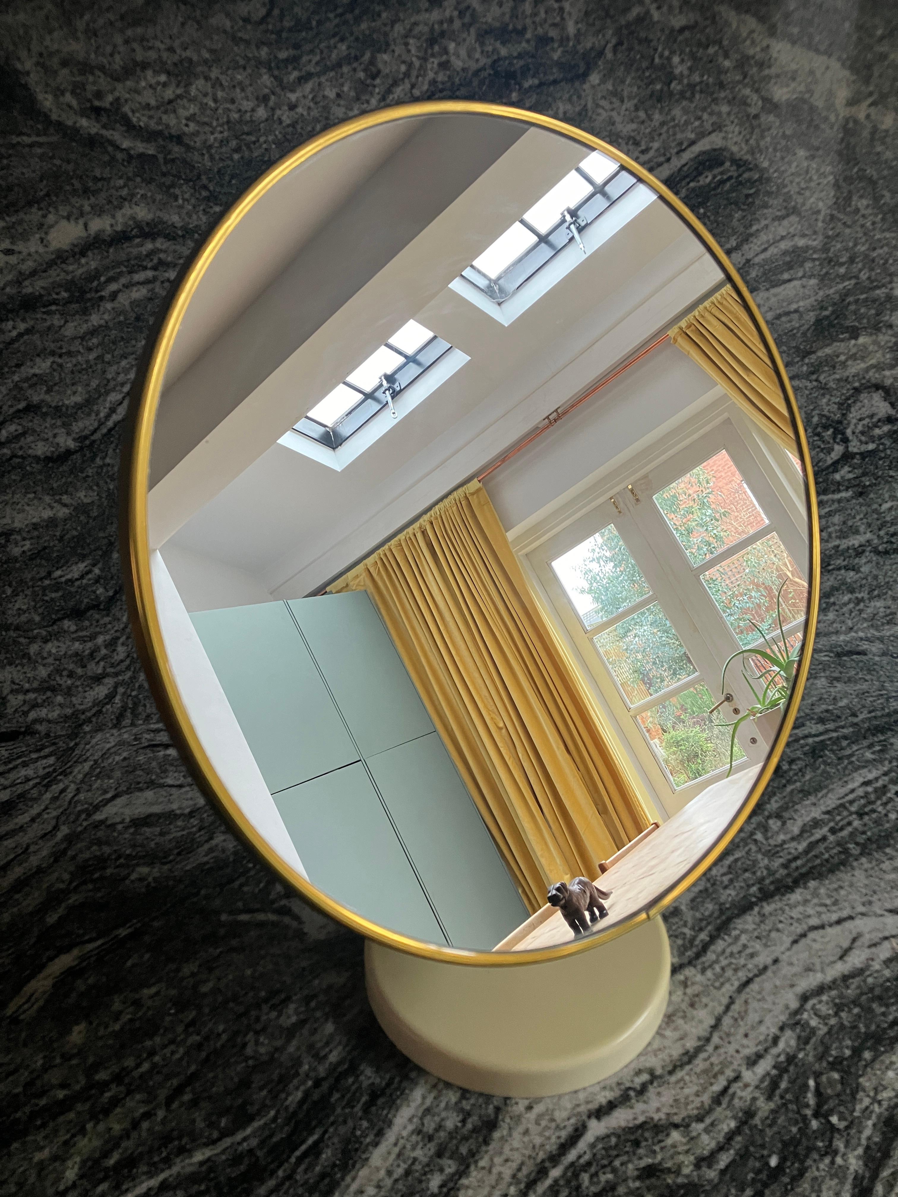 70's Mid Century Modern English Vanity Mirror  (Moderne der Mitte des Jahrhunderts) im Angebot