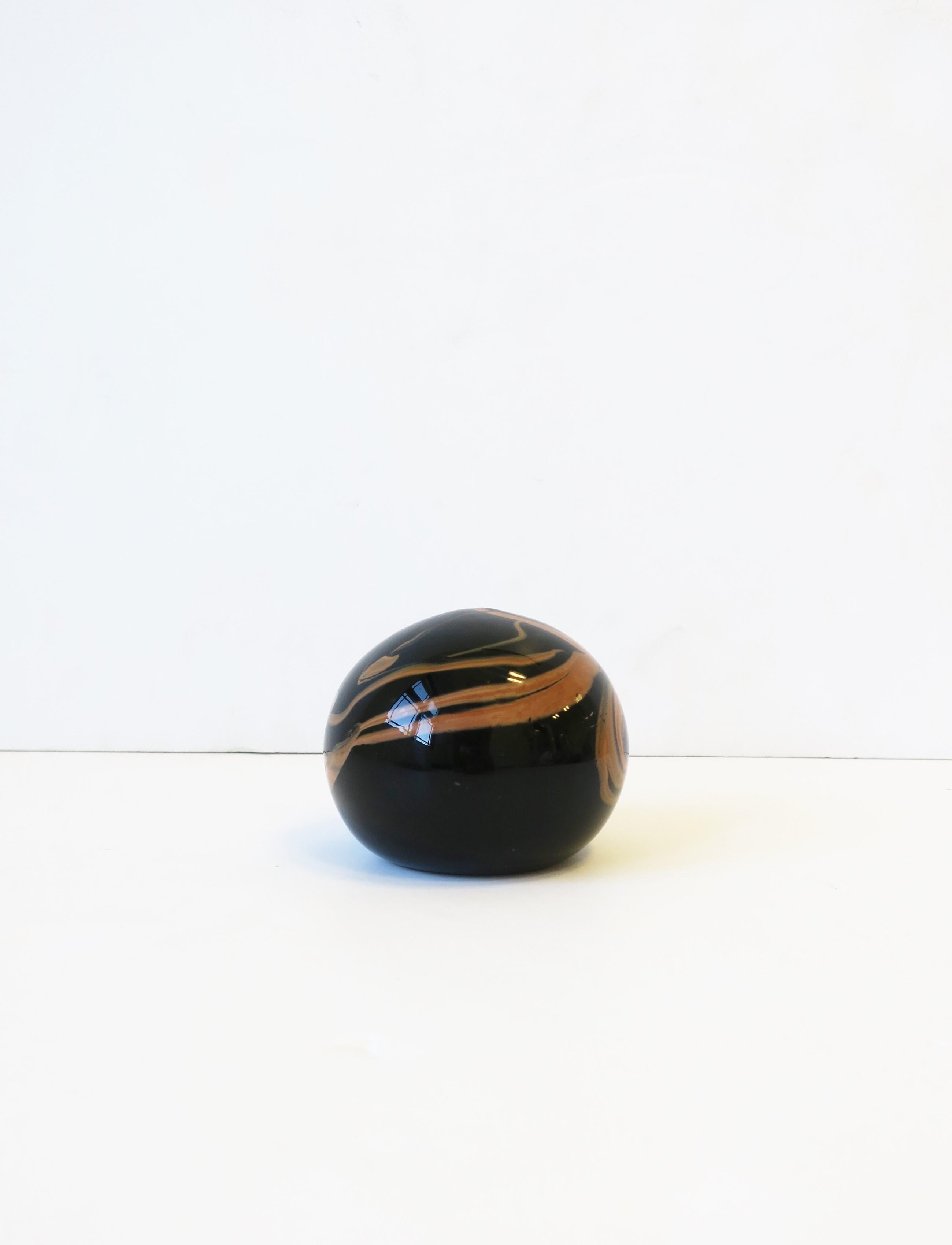 Modern Black Art Glass Paperweight or Decorative Object, circa 1970s For Sale 1