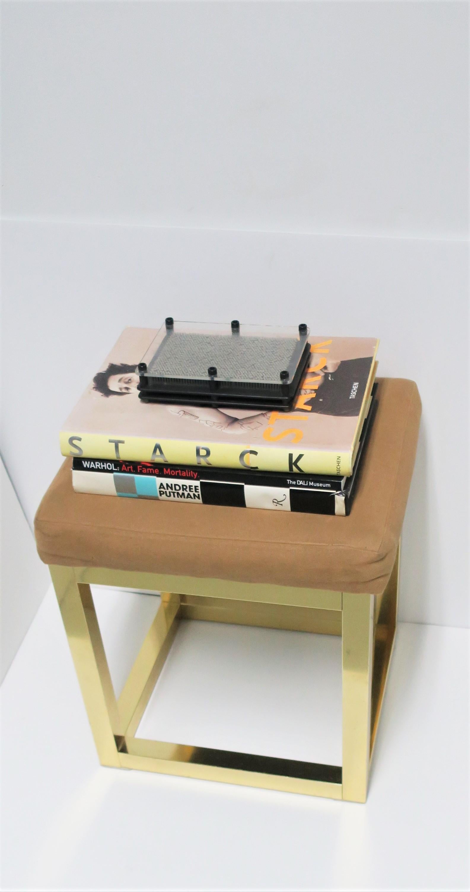 Moderne Bank oder Hocker aus Messing aus den 1970er Jahren im Stil des Designers Paul Evans im Angebot 4