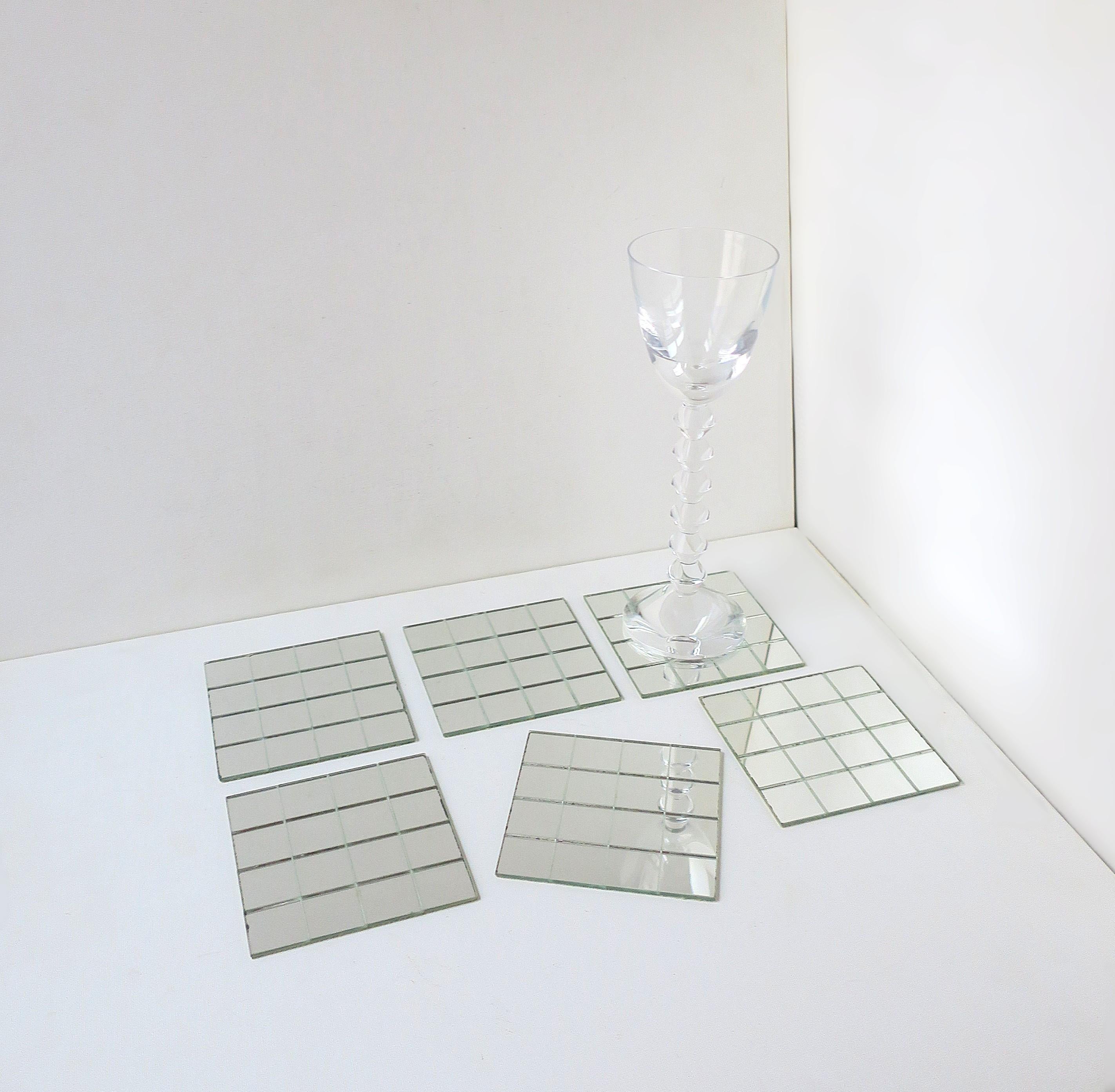 70er Jahre Modern Spiegel Untersetzer im Zustand „Hervorragend“ im Angebot in New York, NY