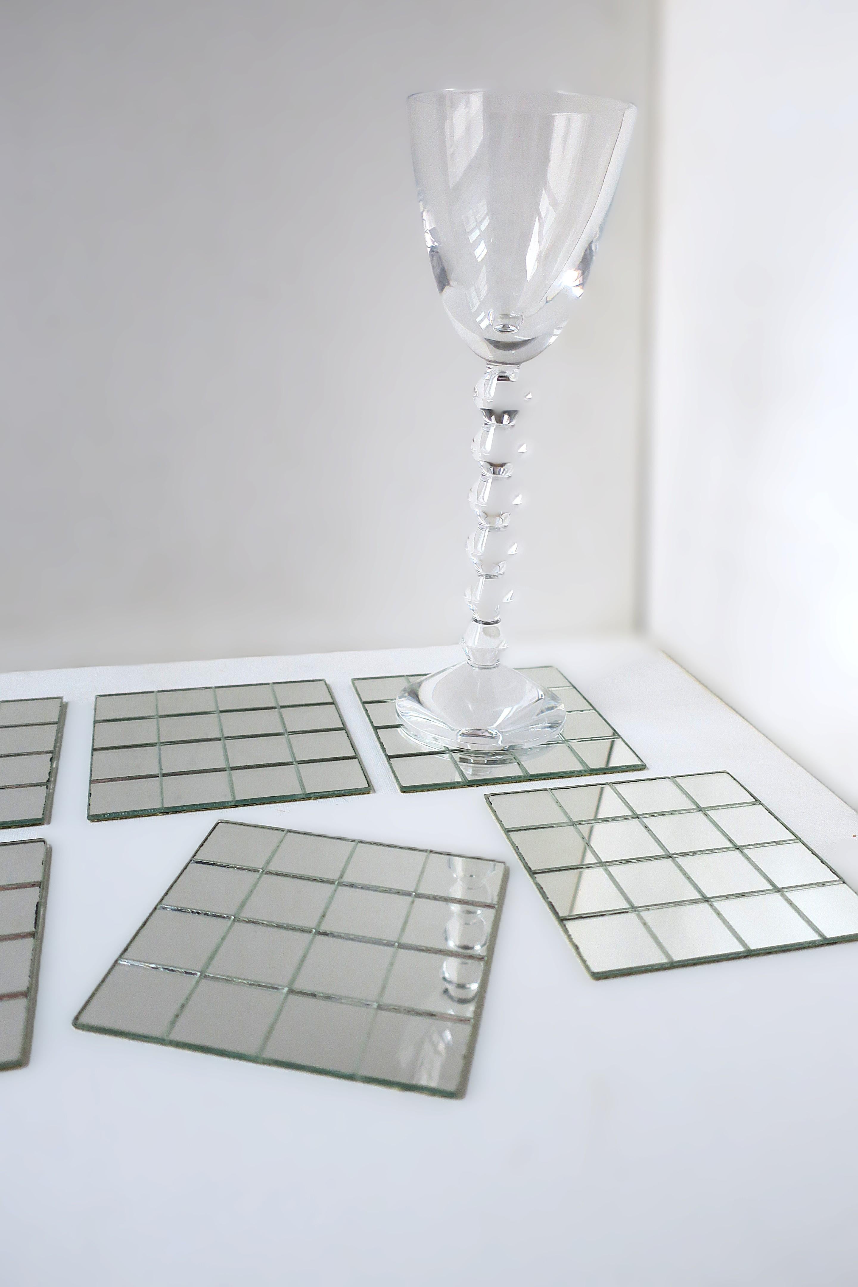 70er Jahre Modern Spiegel Untersetzer (20. Jahrhundert) im Angebot