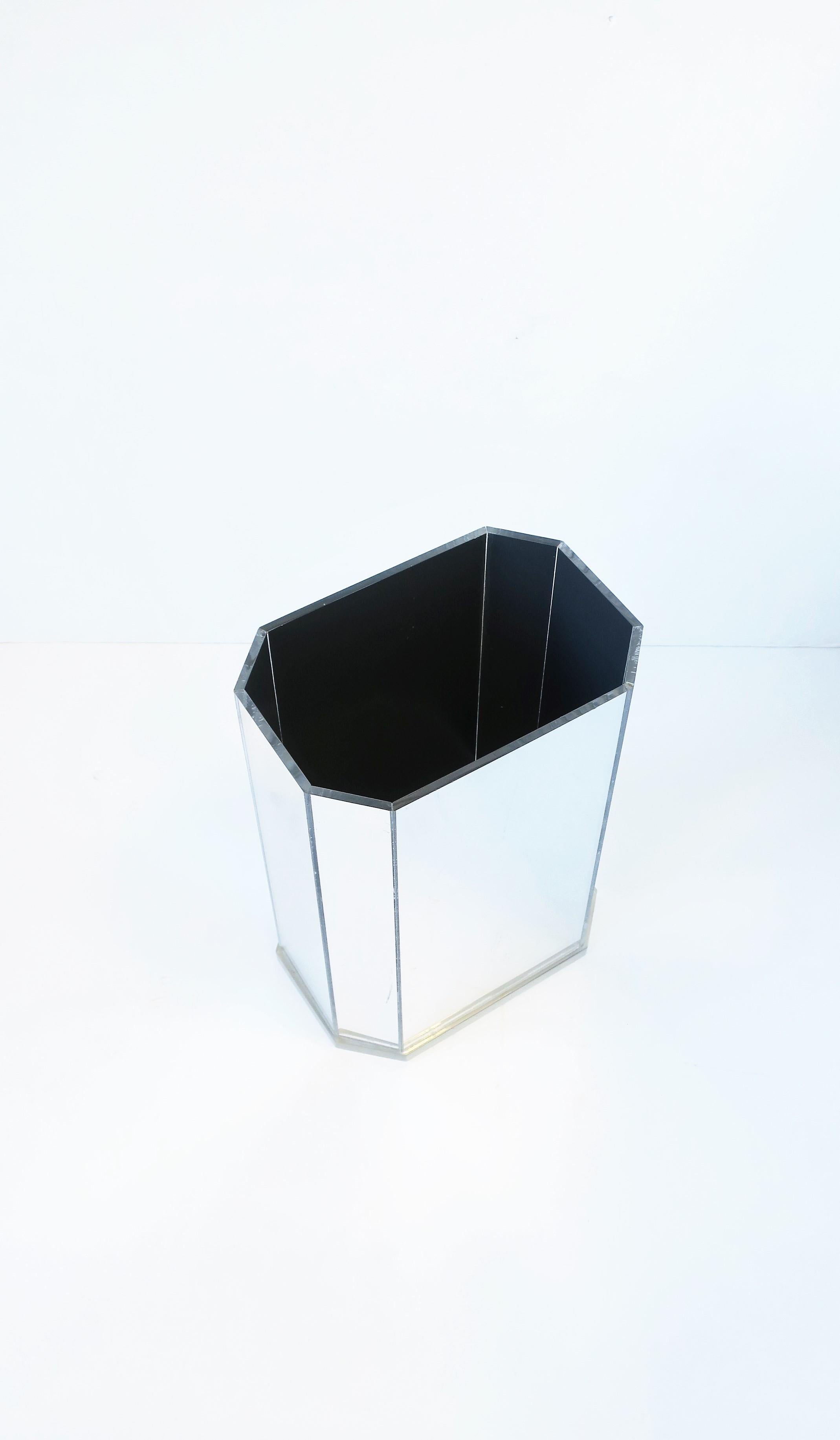 Modern Mirrored Acrylic Wastebasket or Trash Can, ca. 1970s In Good Condition In New York, NY