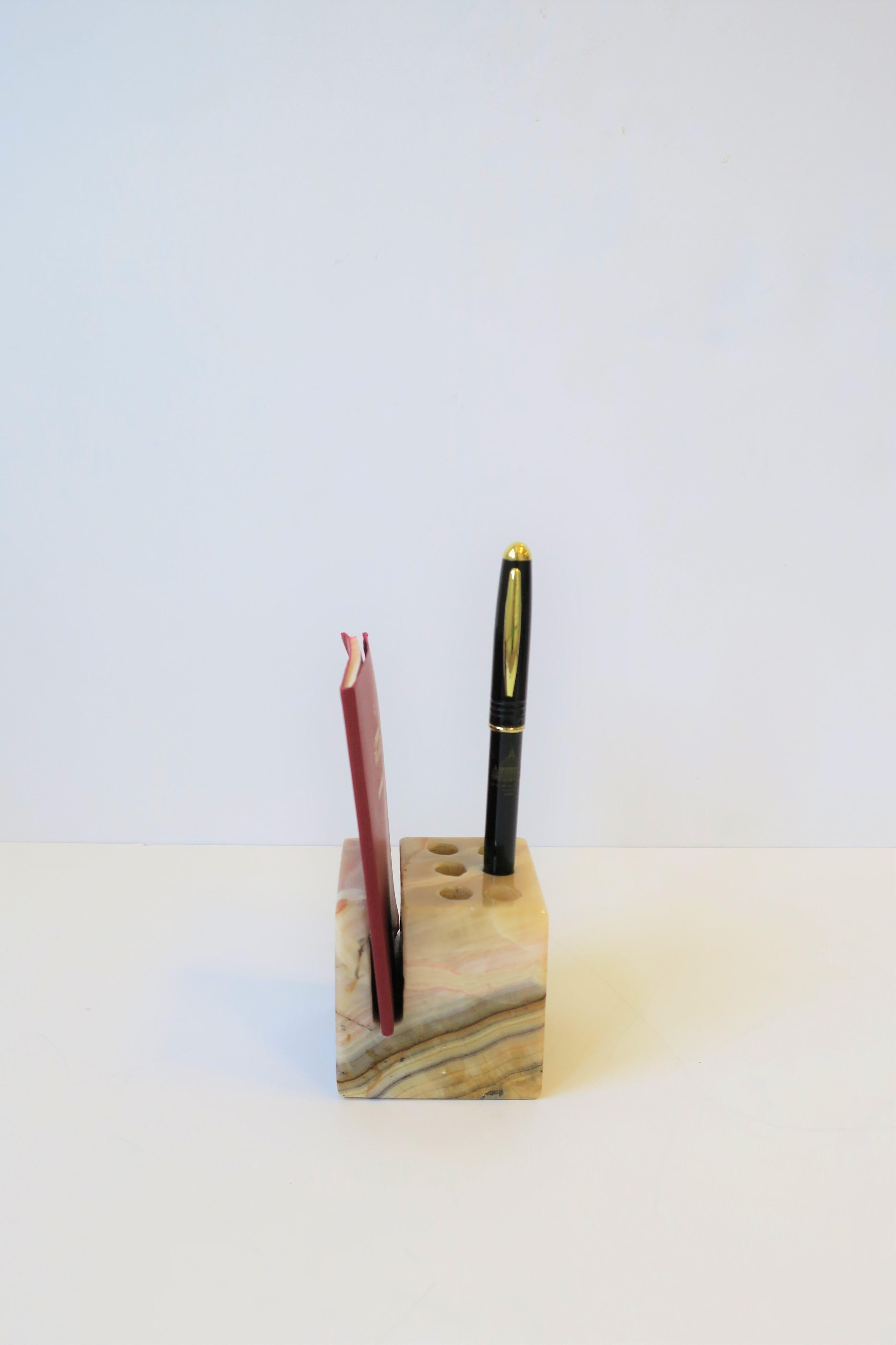 1970s Modern Onyx Desk Pen or Pencil Holder In Good Condition In New York, NY