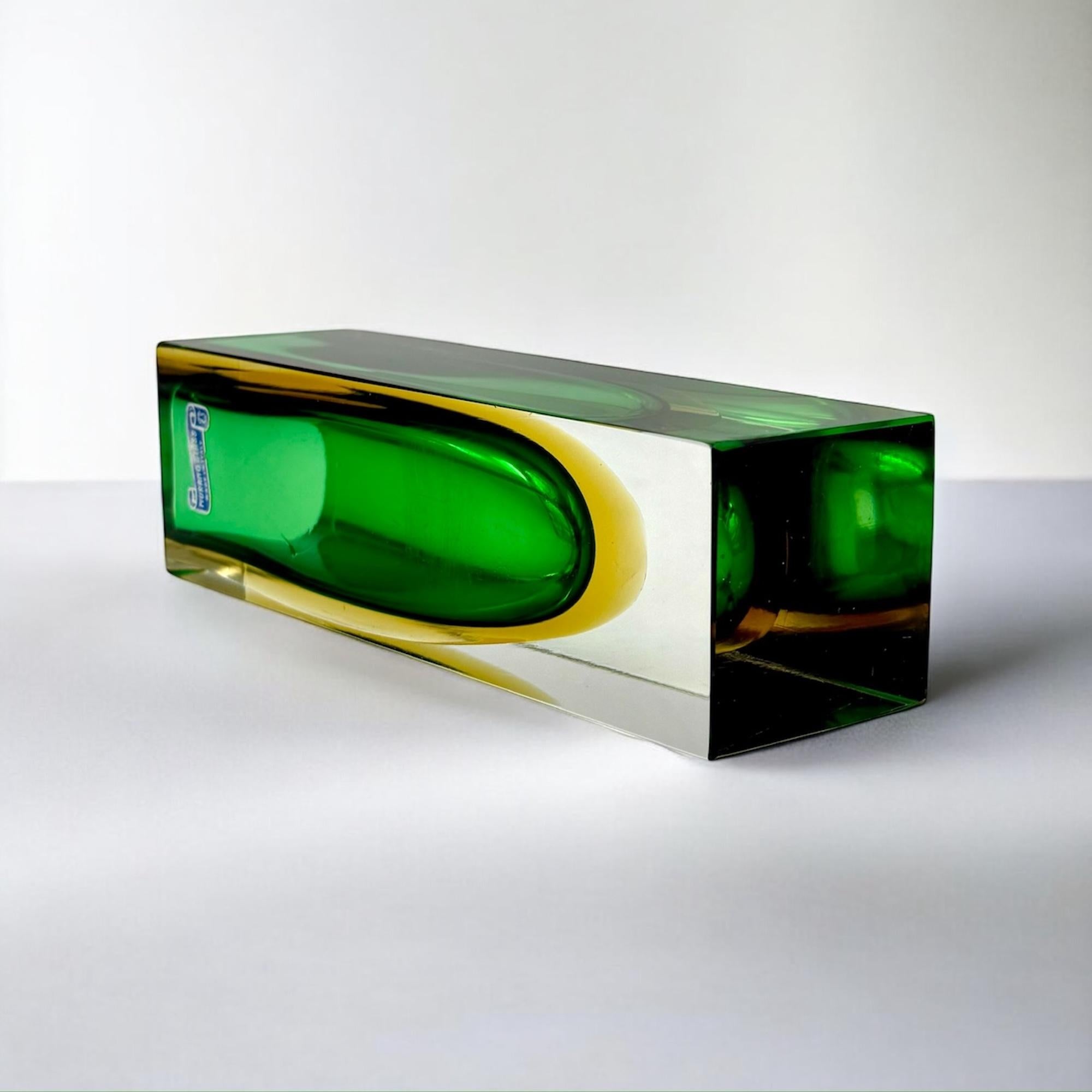 70s Murano Sommerso Glass Vase - Handcrafted Italian Sculptural Piece in Green 2