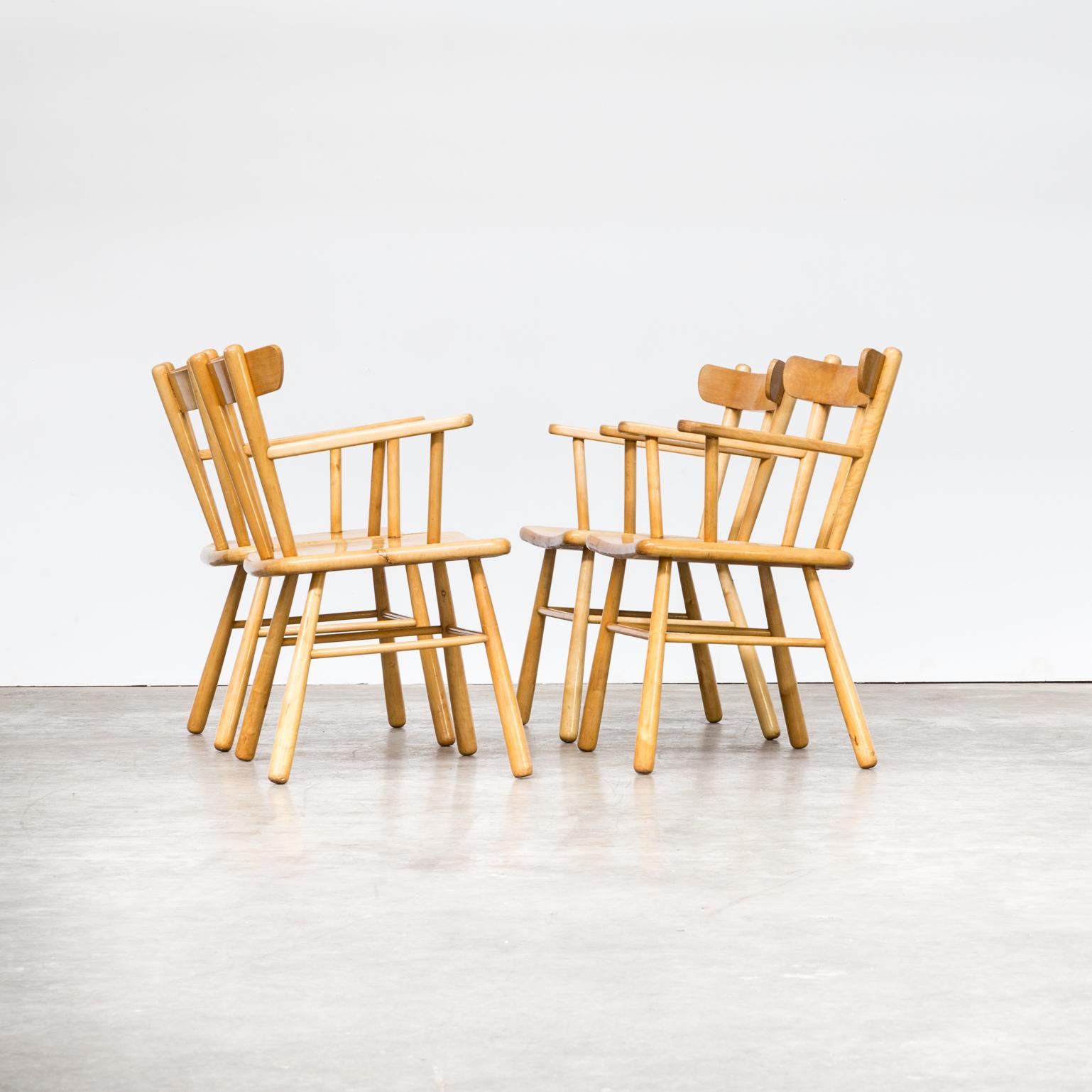 1970s Oak Round Wood Dining Chair Set of 4 In Good Condition For Sale In Amstelveen, Noord