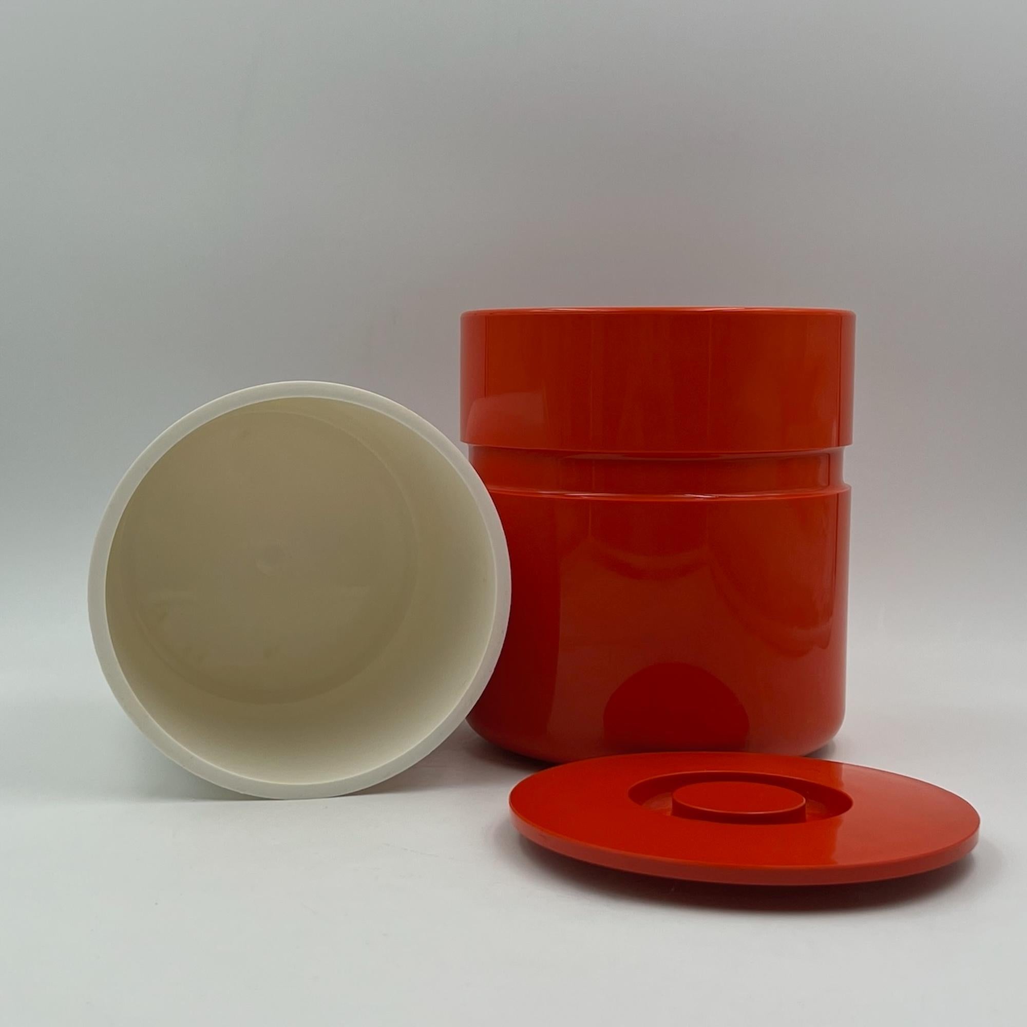 Plastic 70s Orange Ice Bucket Sergio Asti for Heller - Iconic Italian Design Tableware